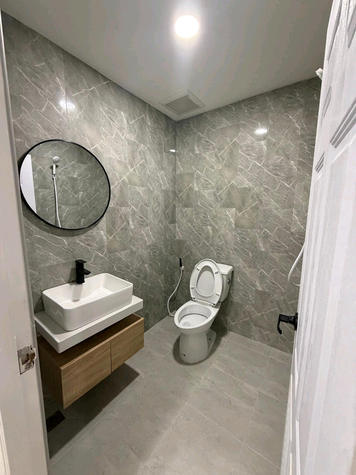 For RentTownhomeSathorn, Narathiwat : 🔥🔥🔥Lan Thong Village💚💚💚