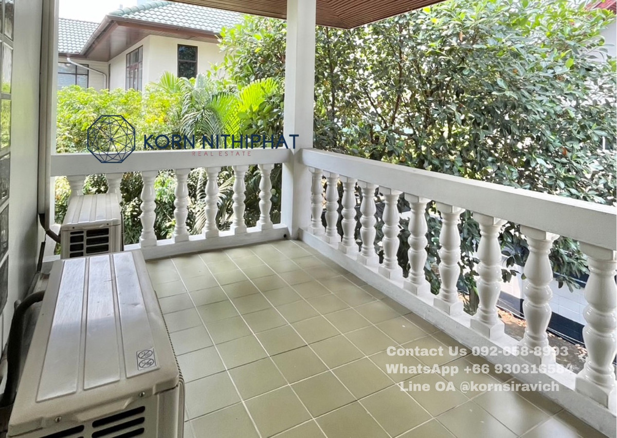 ให้เช่าสุขุมวิท อโศก ทองหล่อ : For Rent Villa Ekkamai Sukhumvit , Bangkok | Welcome Pet Friendly | Big Greenery Landscape and Quiet Residence