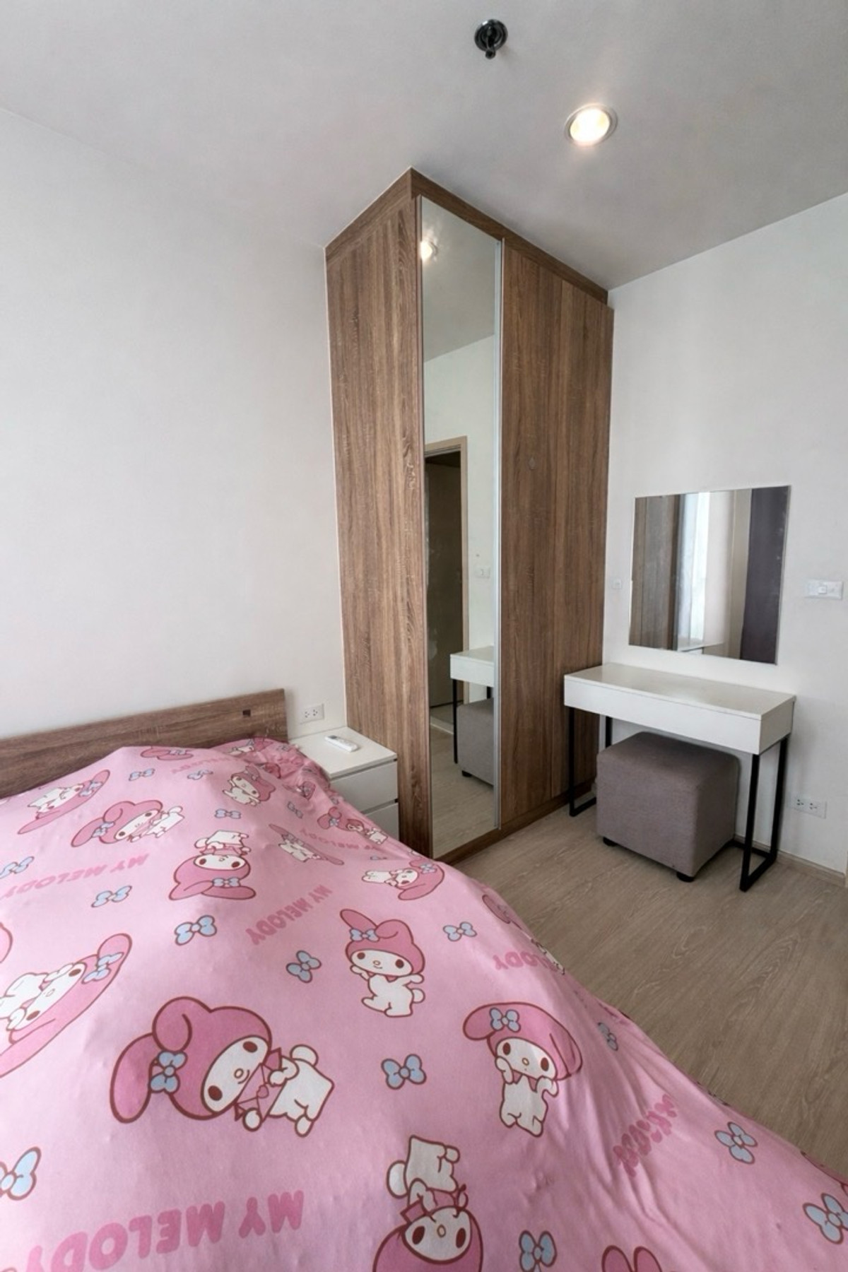 For RentCondoPinklao, Charansanitwong : 💙@condocurator 💙 For rent Nue Noble Faichai - Wanglang, fully furnished. There is a washing machine [PM4808]