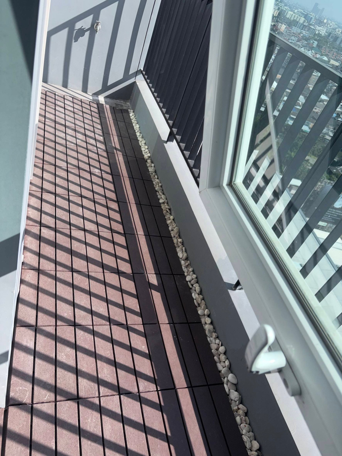 For RentCondoSamut Prakan,Samrong : For rent, corner room, 66 sq m, 2 bedrooms, 2 bathrooms, Building A, 18th floor, The Metropolis Samrong Interchange Condo.