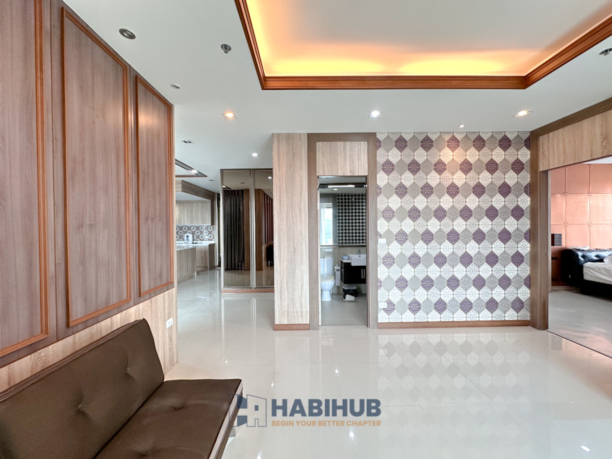 ขายคอนโดพระราม 9 เพชรบุรีตัดใหม่ RCA : 🏠✨ Villa Asoke | ขายคอนโด 3 ห้องนอน (HBH-HL-36)