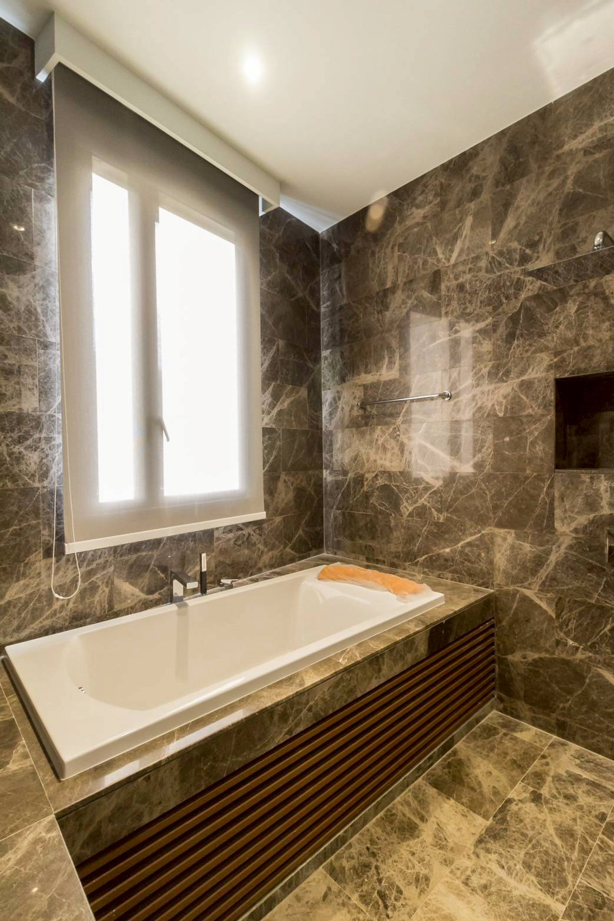 ขายบ้านสุขุมวิท อโศก ทองหล่อ : Luxury Family House with Private Pool for Sale Ekkamai | Spacious Warm Home Best Value | Near Big C Rama 4 | 98,000,000 THB | บ้านหรูพร้อมสระว่ายน้ำ เอกมัย พื้นที่กว้าง บรรยากาศอบอุ่น เหมาะสำหรับครอบครัว ทำเลดี ใกล้ Big C พระราม 4 ราคา 98 ล้านบาท 