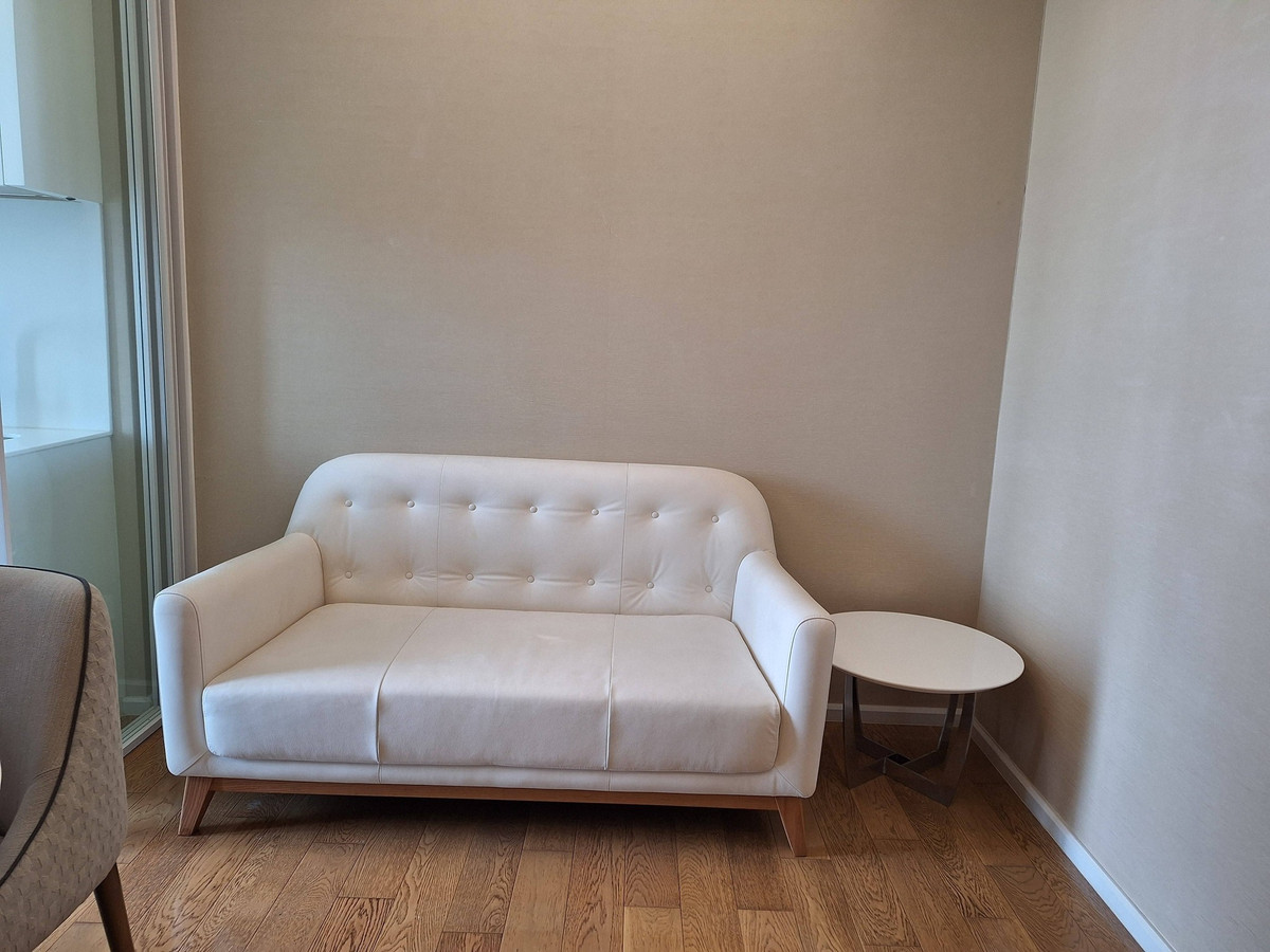For RentCondoLadprao, Central Ladprao : Beautiful room, exactly as described, ready to move in, The Saint Residence, near BTS Ha Yaek Lat Phrao Station, easy to travel, make an appointment to see urgently, call/line.