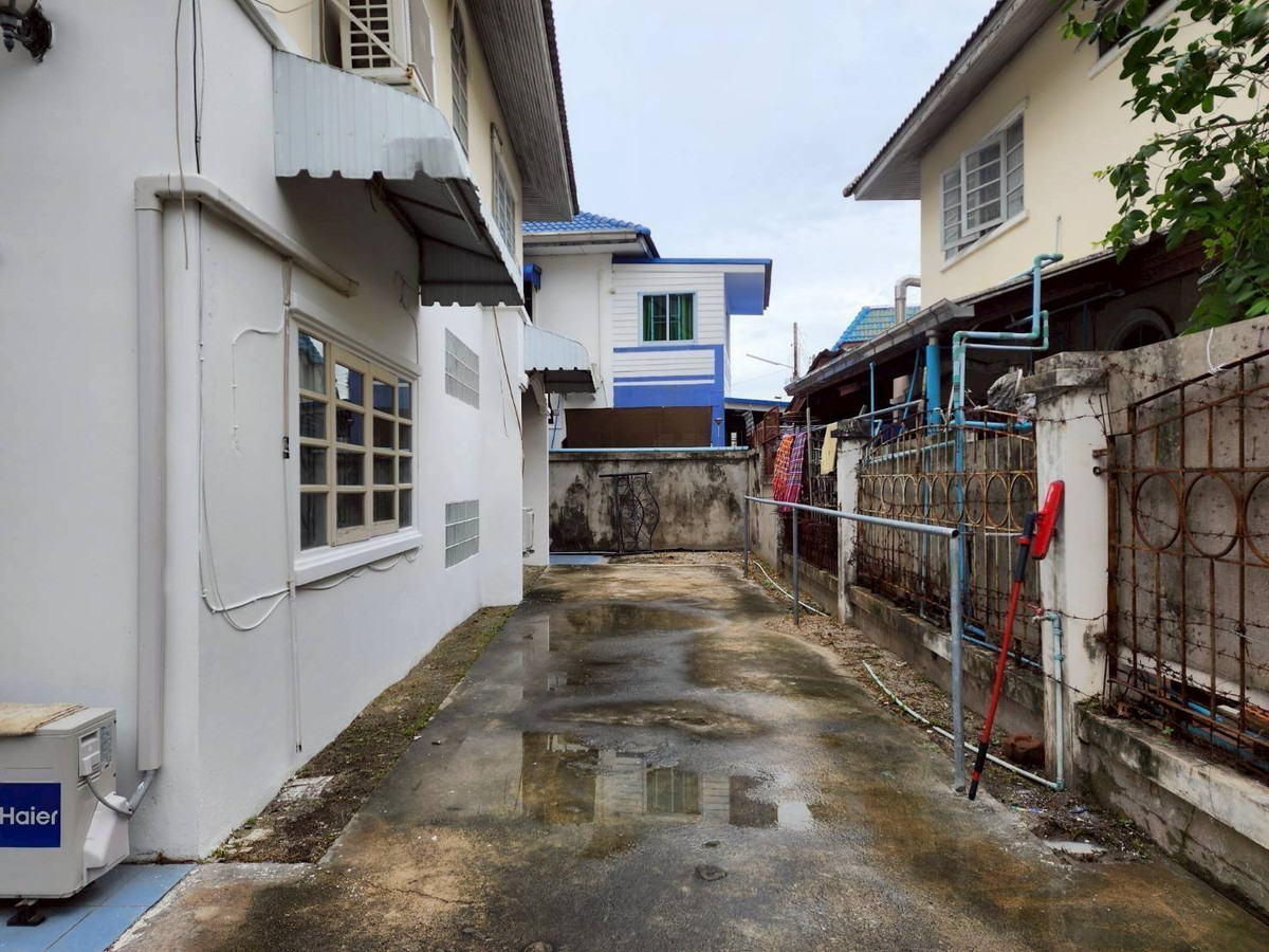 ขายบ้านพัทยา บางแสน ชลบุรี สัตหีบ : Owner Post ขายบ้านเดี่ยวหลังใหญ่ พื้นที่กว้าง ใกล้ ม.บูรพา หาดวอน / 2 ชั้น 88 ตร.ว. โทร 0937890899