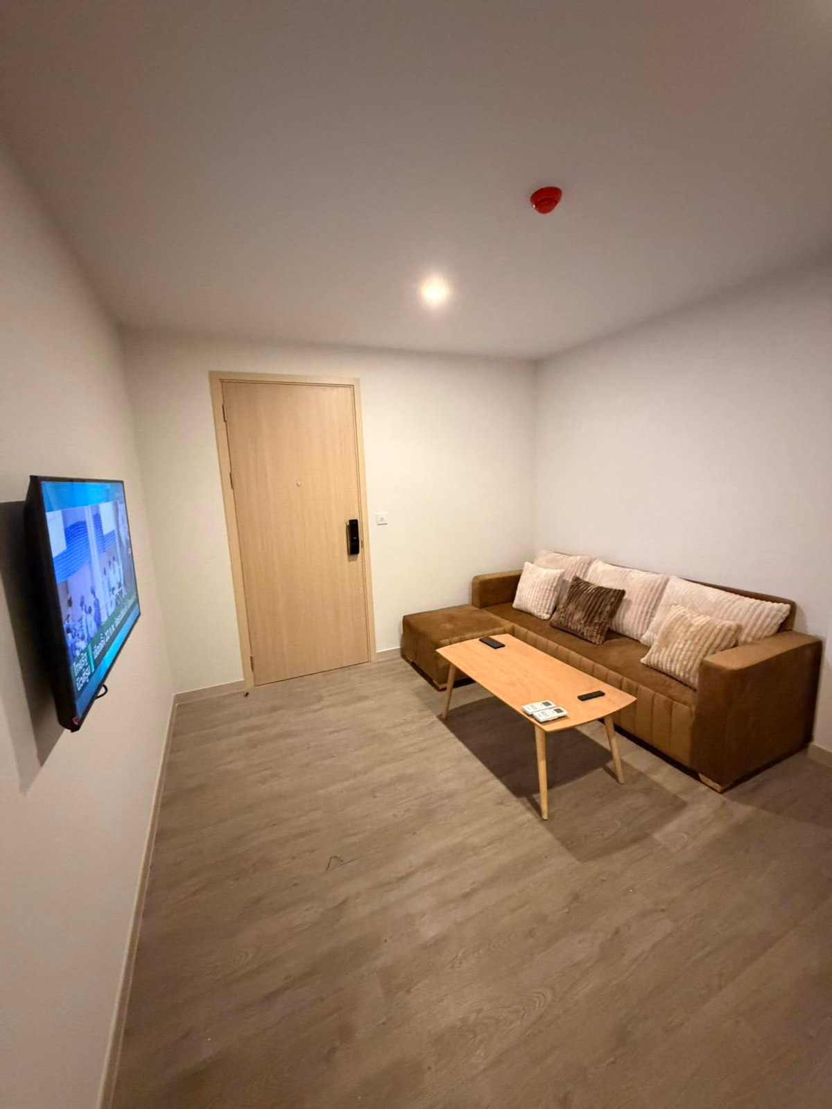 ให้เช่าคอนโดสาทร นราธิวาส : ให้เช่า The Shade Sathorn ใกล้ MRT  2 สถานี