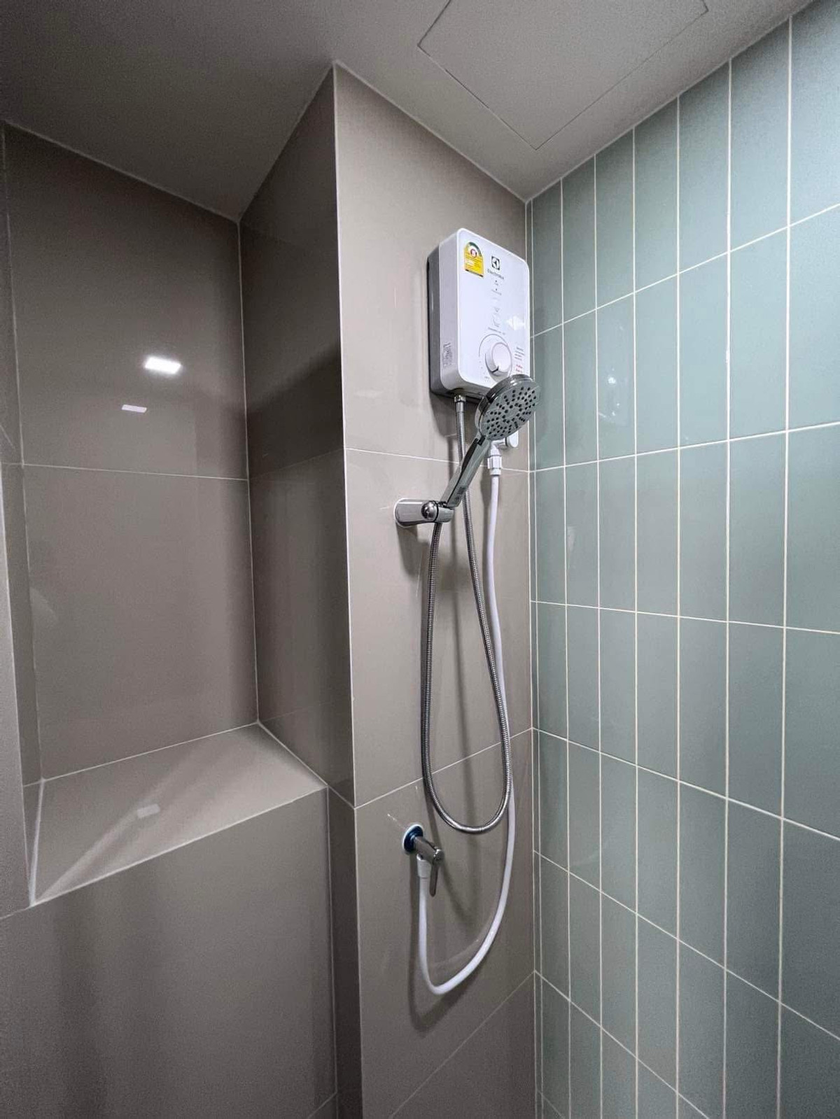 For SaleCondoBangna, Bearing, Lasalle : Urgent Sale 📍 THE MUVE Bangna 📍 Fully furnished and equipped with appliances. Near Mega Bangna.