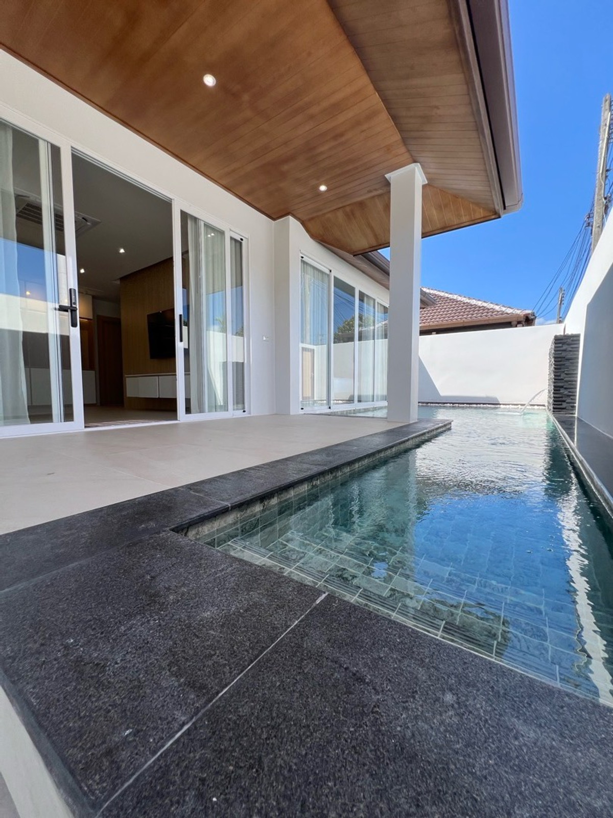 ภูเก็ต : Phuket Pool Villa For Investment
