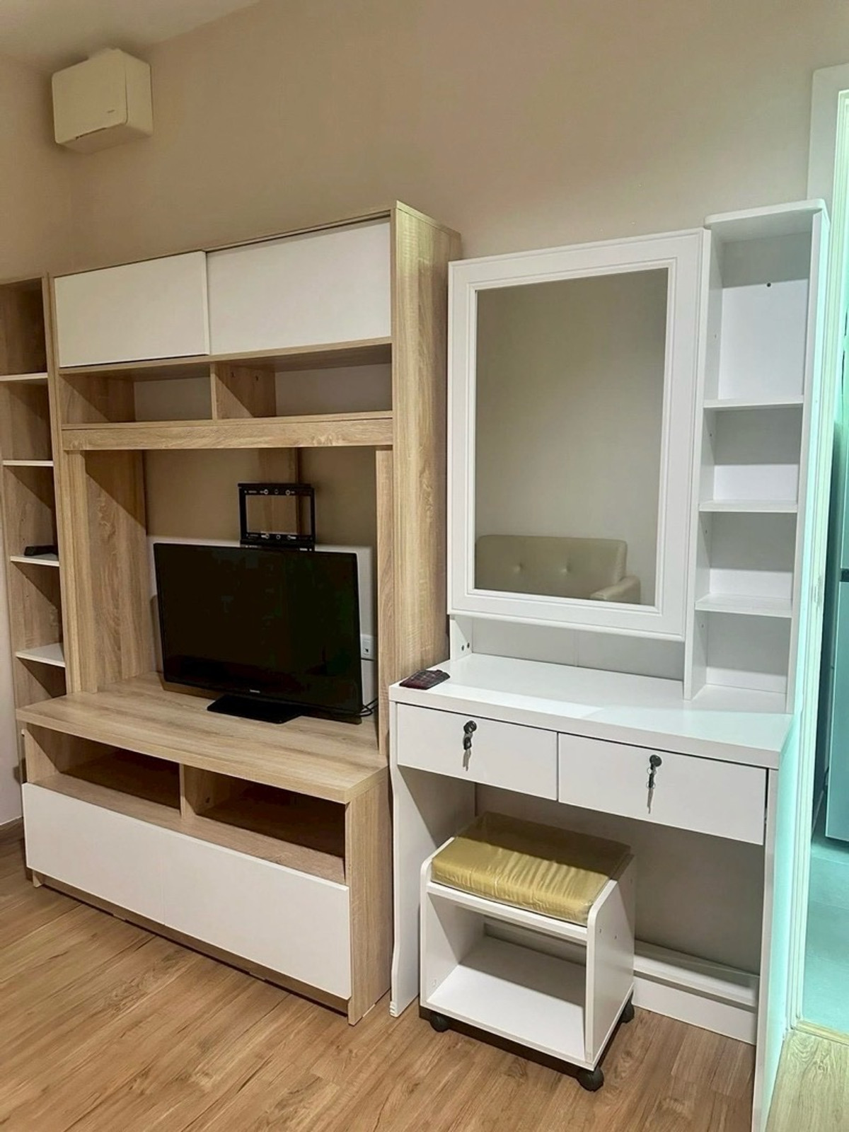 For RentCondoPinklao, Charansanitwong : 💙@condocurator 💙 The Tree Rio Bang - Aor fully furnished. There is a washing machine [PM4807]