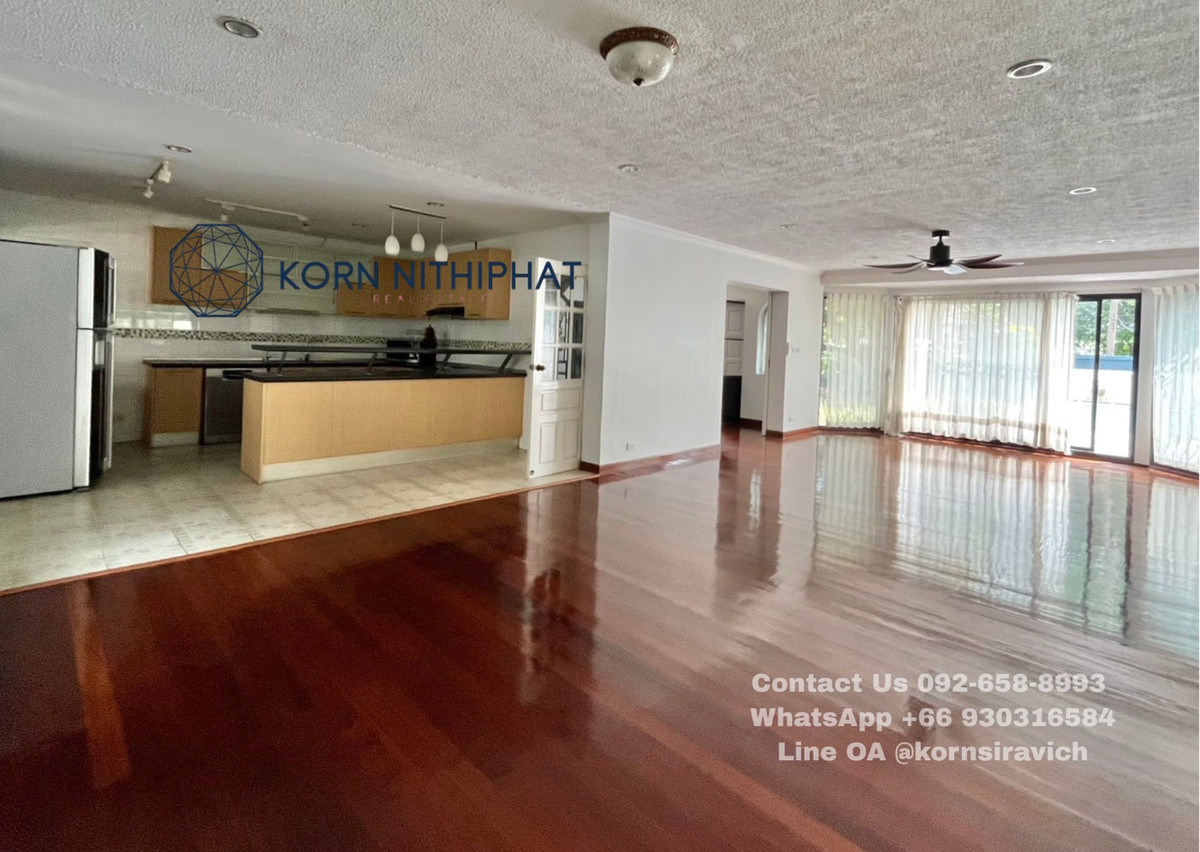 ให้เช่าสุขุมวิท อโศก ทองหล่อ : For Rent Villa Ekkamai Sukhumvit , Bangkok | Welcome Pet Friendly | Big Greenery Landscape and Quiet Residence