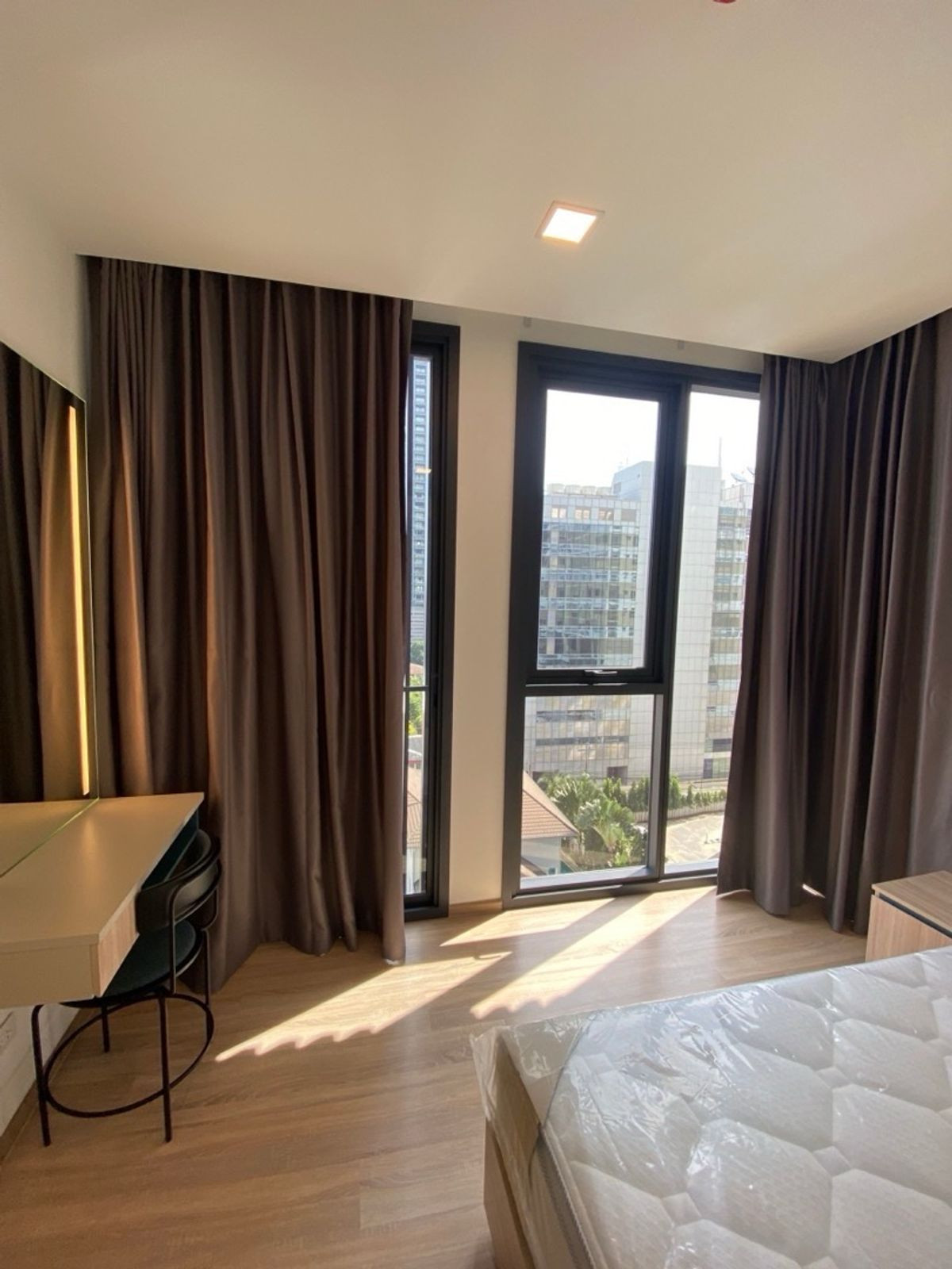 For SaleCondoRatchathewi,Phayathai : XT Phayathai【𝐒𝐄𝐋𝐋 & 𝐑𝐄𝐍𝐓】🔥A cutting-edge, minimalist condo in the heart of Phaya Thai, offering a luxurious and pristine environment.🔥 Contact Line ID: @hacondo