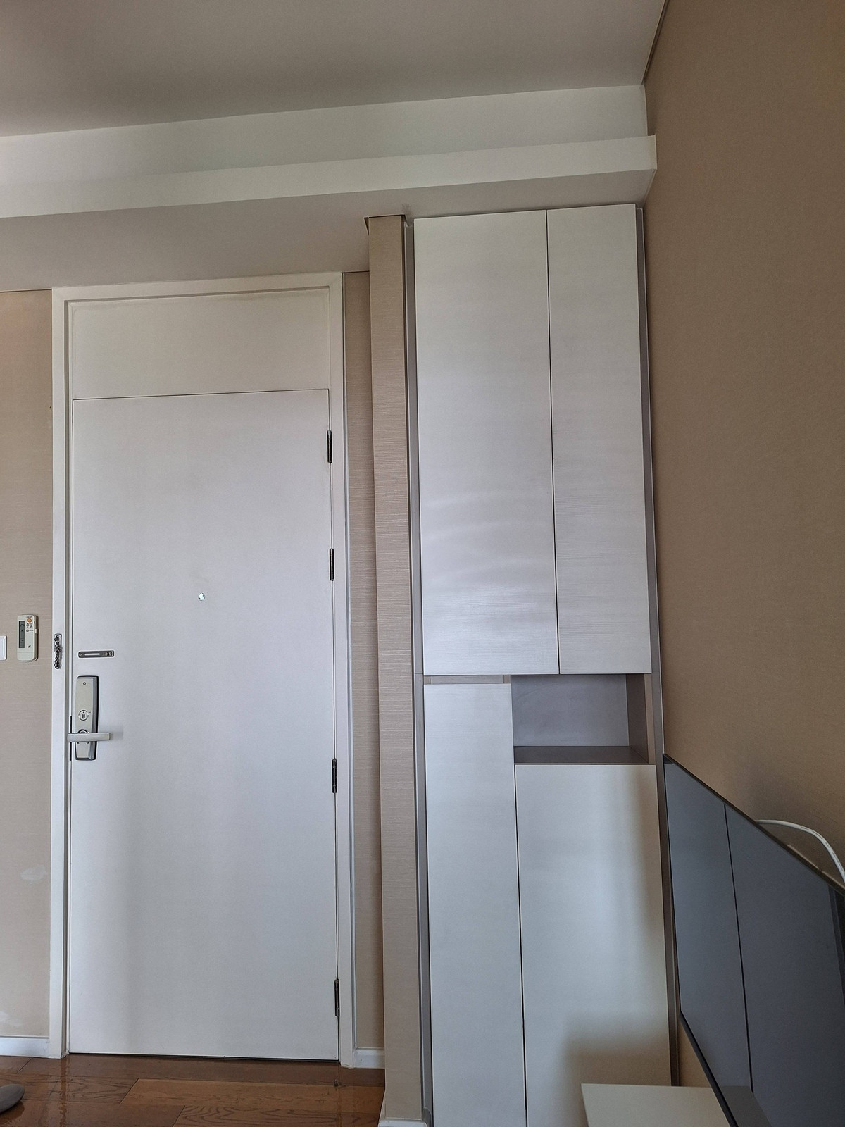 For RentCondoLadprao, Central Ladprao : Beautiful room, exactly as described, ready to move in, The Saint Residence, near BTS Ha Yaek Lat Phrao Station, easy to travel, make an appointment to see urgently, call/line.