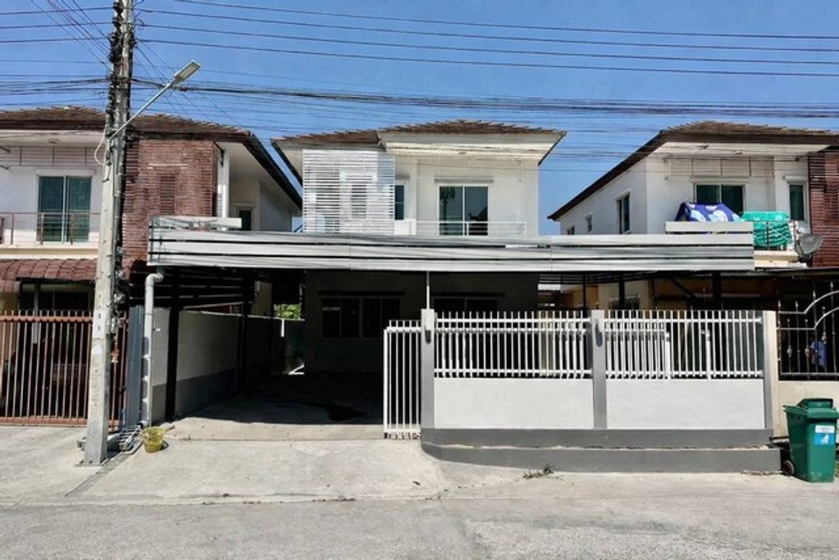 For RentHouseLadkrabang, Suwannaphum Airport : HR3269 Single house for rent. Renovated the entire house, The Rich Town Village, Lat Krabang, Suvarnabhumi, Soi Khum Klao 39.