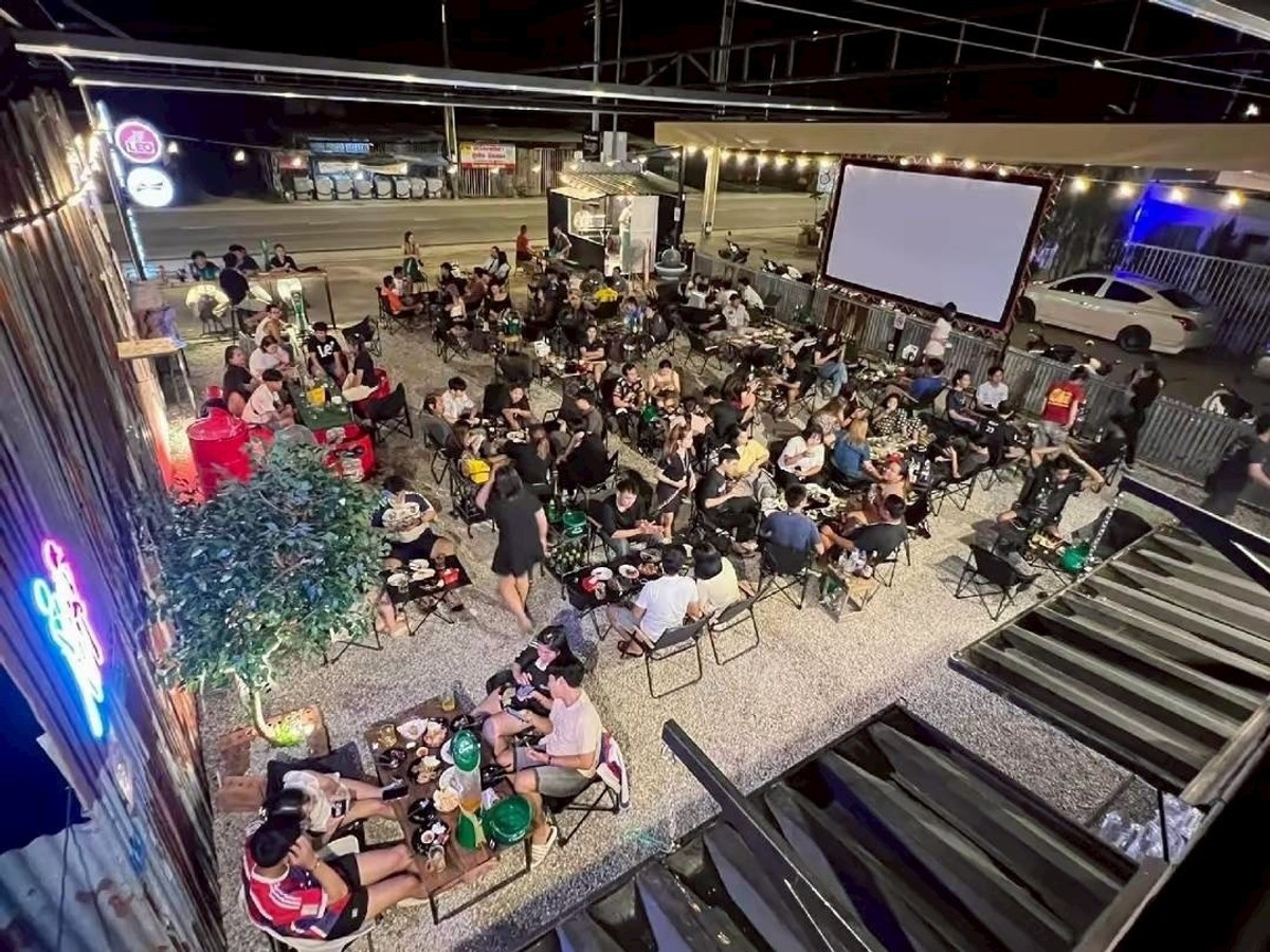 เซ้งร้านค้า/ตลาดนัดระยอง : เซ้งด่วน ร้านเหล้า-นั่งชิล ระยอง ใกล้นิคมอุตสาหกรรม แหล่งชุมชน โซนนี้มีร้านนั่งชิลร้านเดียว ลูกค้าประจำแน่น