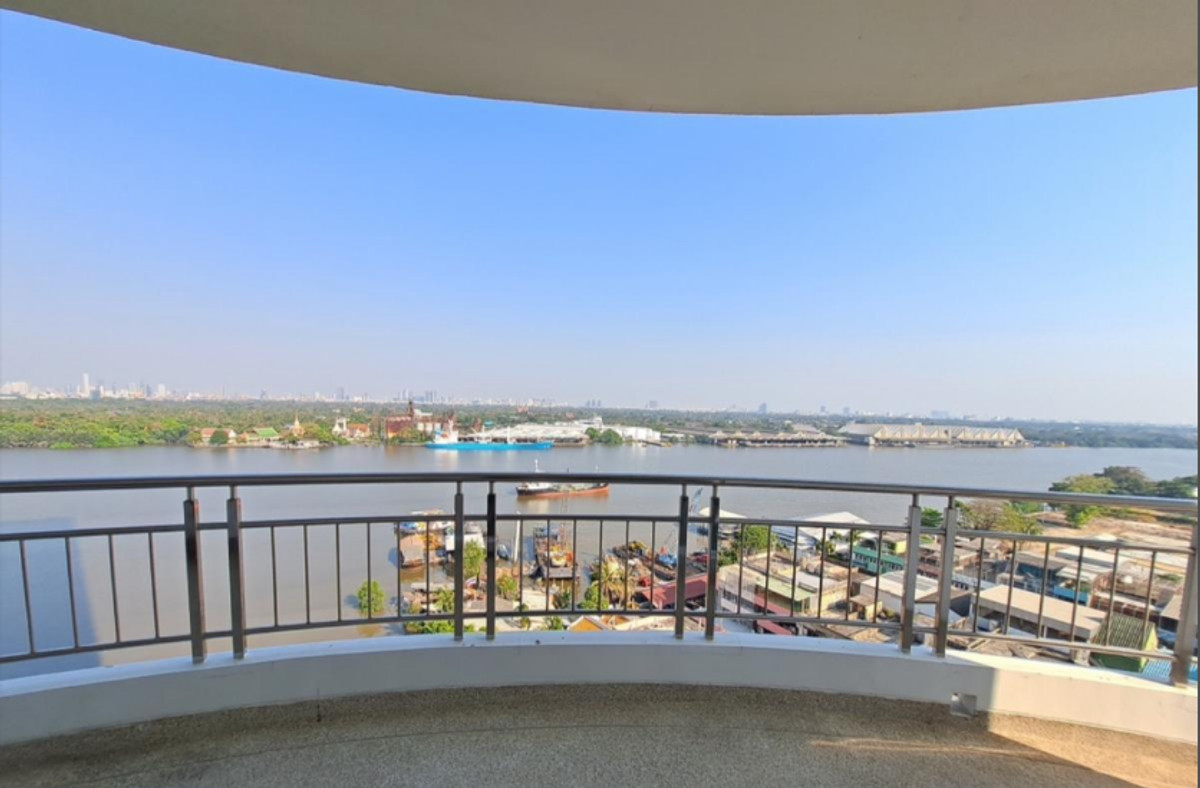 For RentCondoRama3 (Riverside),Satupadit : Condo for rent, Supalai Prima Riva, 3 bedrooms, 246 sq m., near BTS Surasak, near Central Plaza Rama 3.