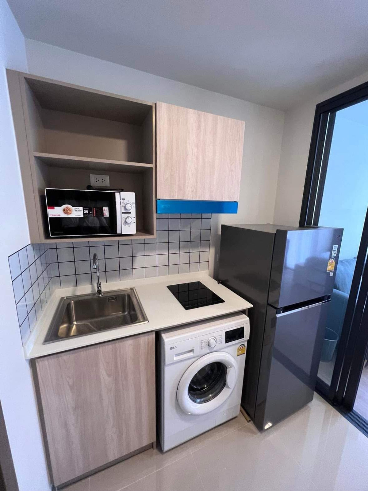 For SaleCondoBangna, Bearing, Lasalle : Urgent Sale 📍 THE MUVE Bangna 📍 Fully furnished and equipped with appliances. Near Mega Bangna.