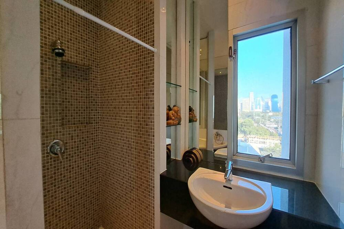 For RentCondoWitthayu, Chidlom, Langsuan, Ploenchit : 🔥 For Rent !!  modern style, Good location !! 🔥 Code C20260300004..........Royal Residence Park, 3 bedroom, 3 bathroom, furnished, ready to move in 📣📣