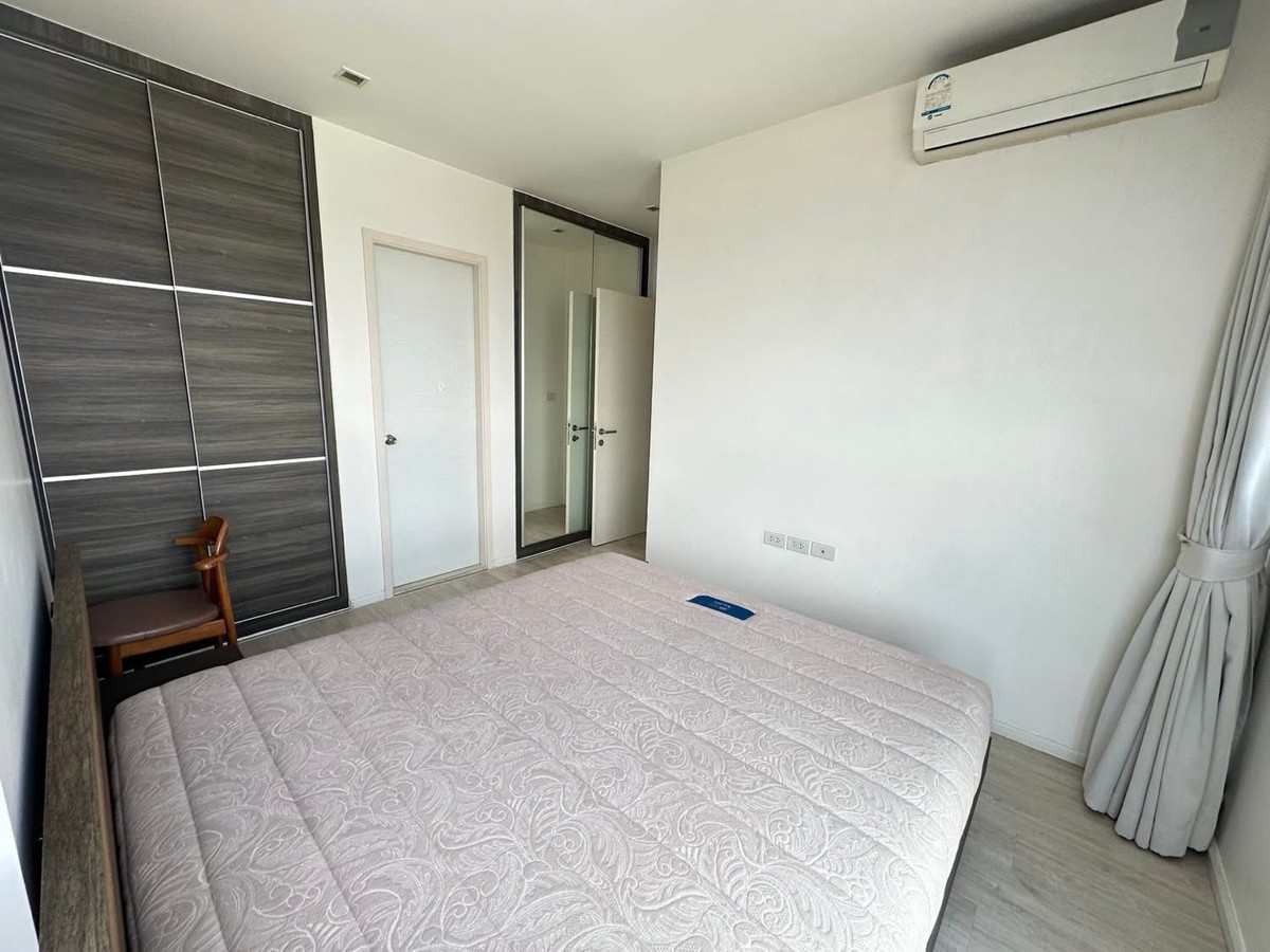For RentCondoRatchadapisek, Huaikwang, Suttisan : 🏢 Quinn Condo Ratchadaphisek (Quinn Condo Ratchadaphisek)
✨ Corner room, open view, good wind. The room just had new flooring, very beautiful.

💰 Rent 38,000 baht / month
