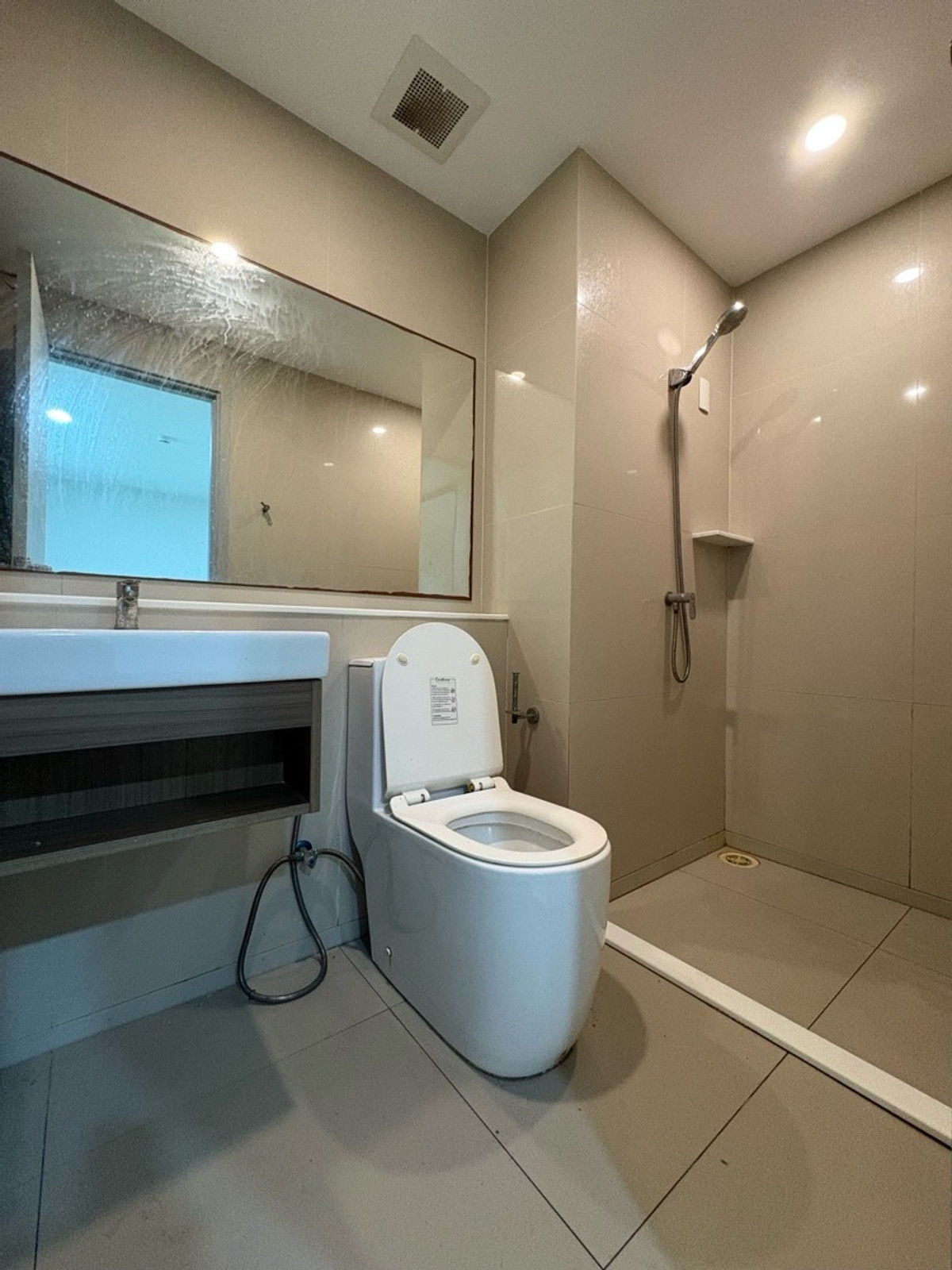 ให้เช่าคอนโดพระราม 9 เพชรบุรีตัดใหม่ RCA : 🔥ให้เช่าด่วน🔥แอสปาย อโศก - รัชดา ห้องตกแต่งสวย เฟอร์นิเจอร์ครบพร้อมเข้าอยู่ ใกล้ MRT พระราม 9