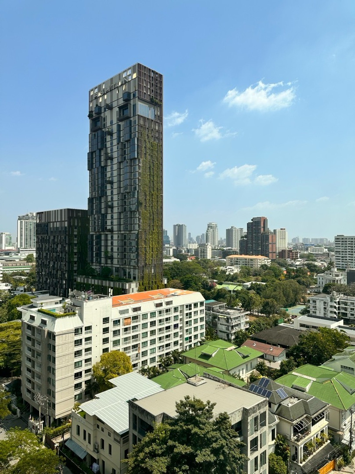 For SaleCondoSukhumvit, Asoke, Thonglor : Built-in, fully decorated, ready to move in. Not hot in the afternoon sun, beautiful view, 149,000 per sq m.