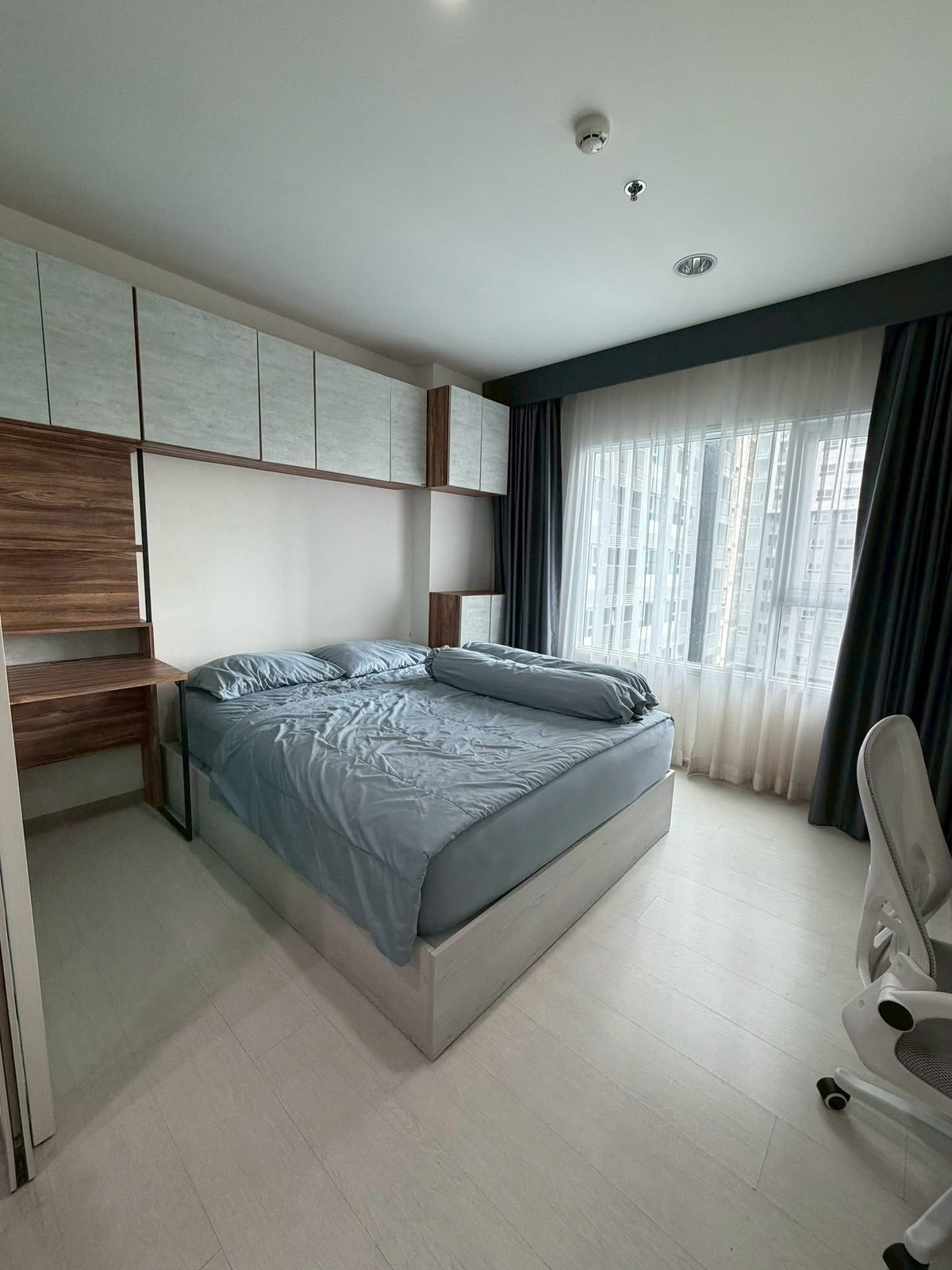 For RentCondoSamut Prakan,Samrong : PFD-08109 For rent Aspire Erawan, next to BTS Chang Erawan.