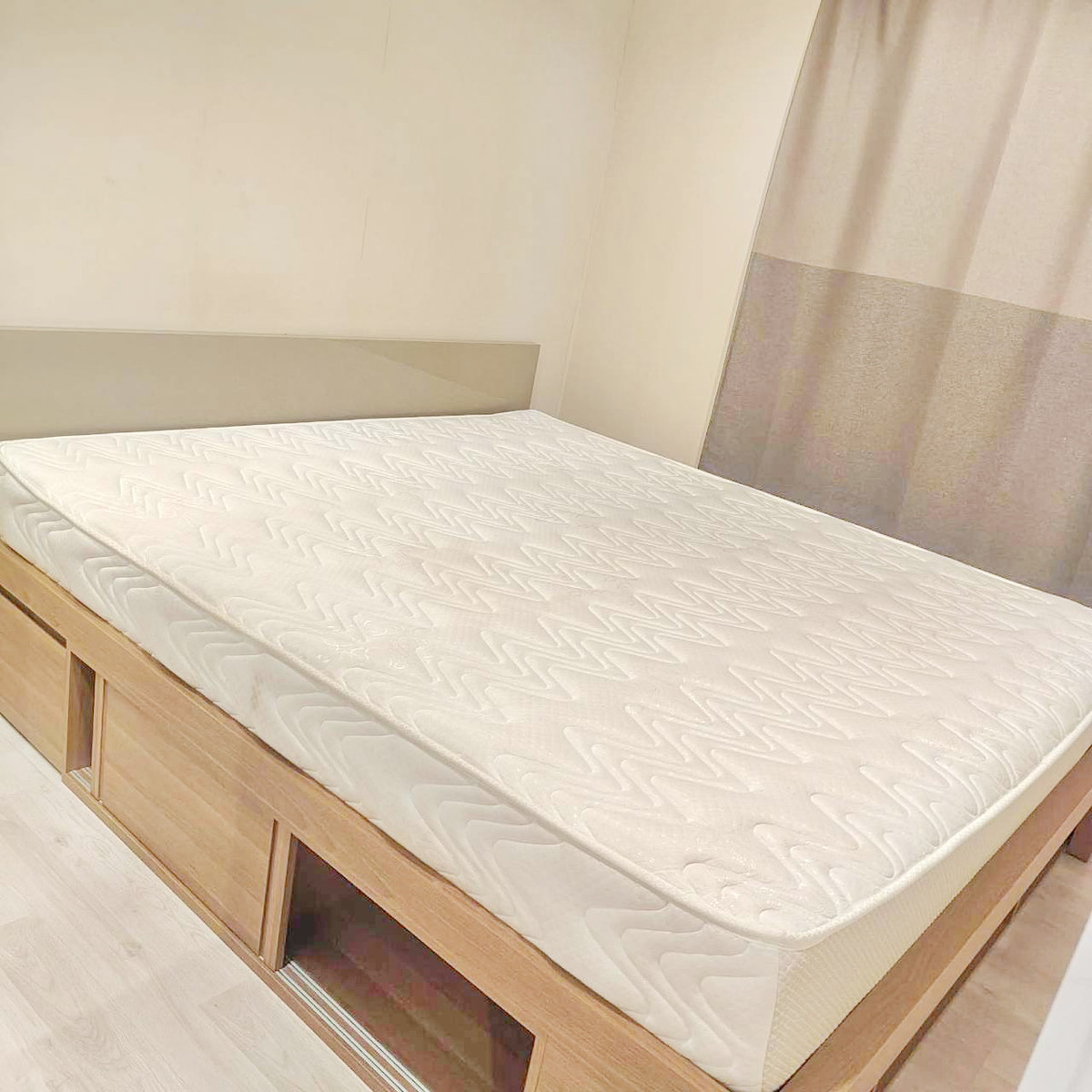 For RentCondoNonthaburi, Bang Yai, Bangbuathong : For rent: Plum Condo Central Station Phase 2 King Size Bed (6 ft)