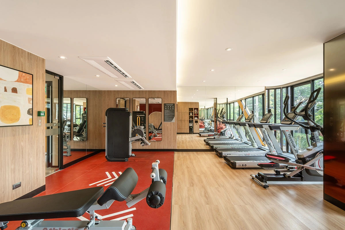 For SaleCondoSamut Prakan,Samrong : 🐶 Condo allows pets. In the heart of Sukhumvit 🔥 Special promotion, immediate discount of 100,000 baht, starting at only 3.57 million baht. Hurry and reserve before its gone!