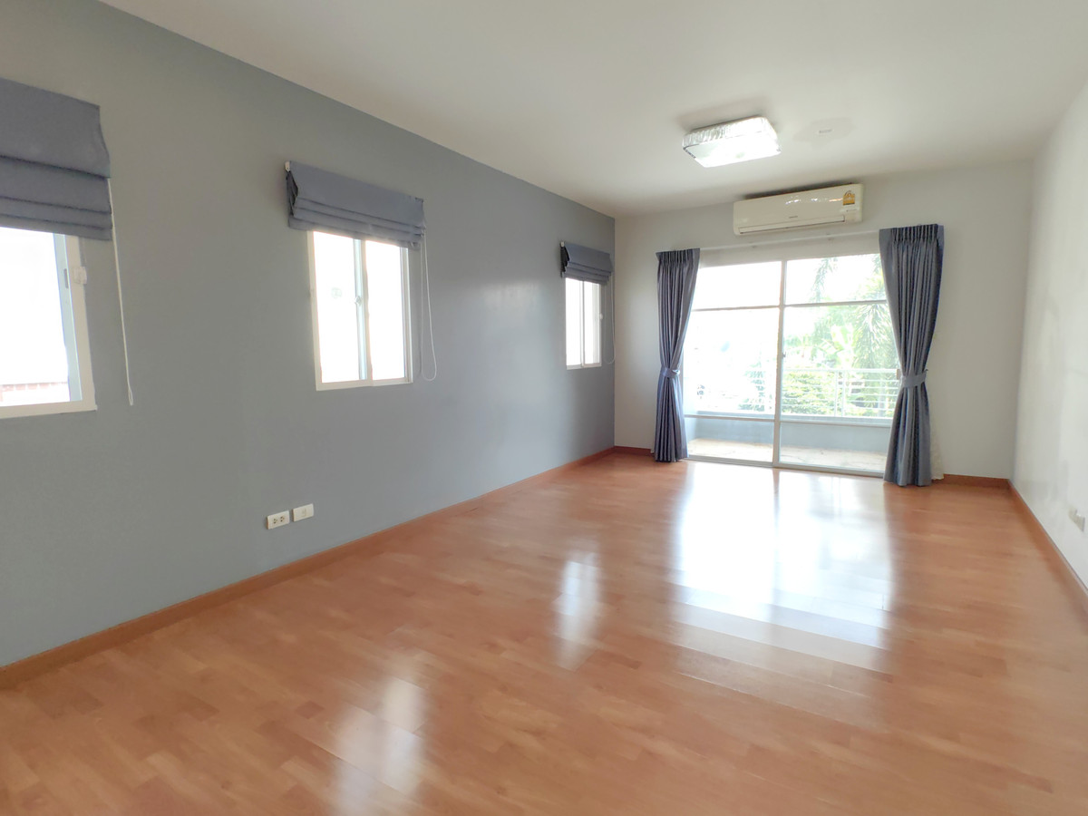 ขายบ้านเกษตรศาสตร์ รัชโยธิน : ขายบ้านเดี่ยว เดอะแพลนท์ วงแหวน-รามอินทรา เนื้อที่ 80.1 ตรว. หลังริม ทำเลดี การเดินทางสะดวก ใกล้ทางด่วน ใกล้แฟชั่น ใกล้แจ๊สคู้บอน