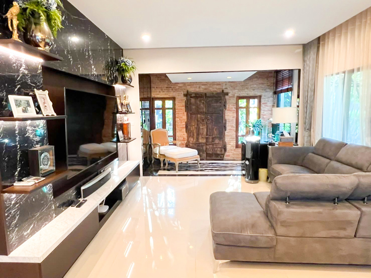 ขายบ้านพัฒนาการ ศรีนครินทร์ : บุราสิริ พัฒนาการ / 4 ห้องนอน (ขาย), Burasiri Pattanakarn / 4 Bedrooms (FOR SALE) FONT056