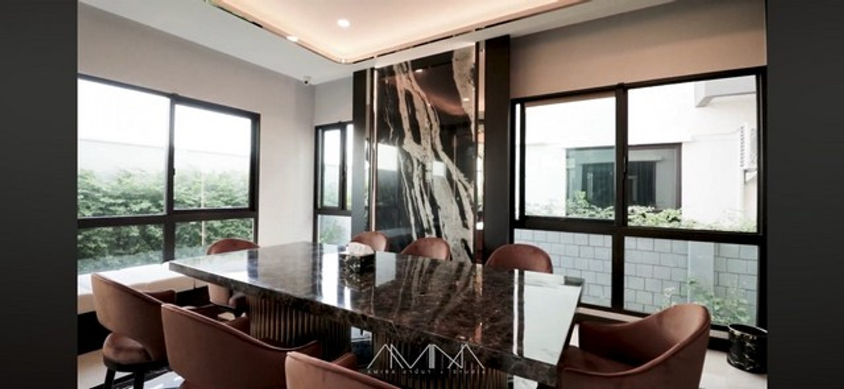 ให้เช่าบ้านพัฒนาการ ศรีนครินทร์ : HR3279ให้เช่าบ้านหรูหลังมุม The City พระราม 9 – กรุงเทพกรีฑา ตกแต่งสไตล์ Luxury Built-in ทั้งหลัง 