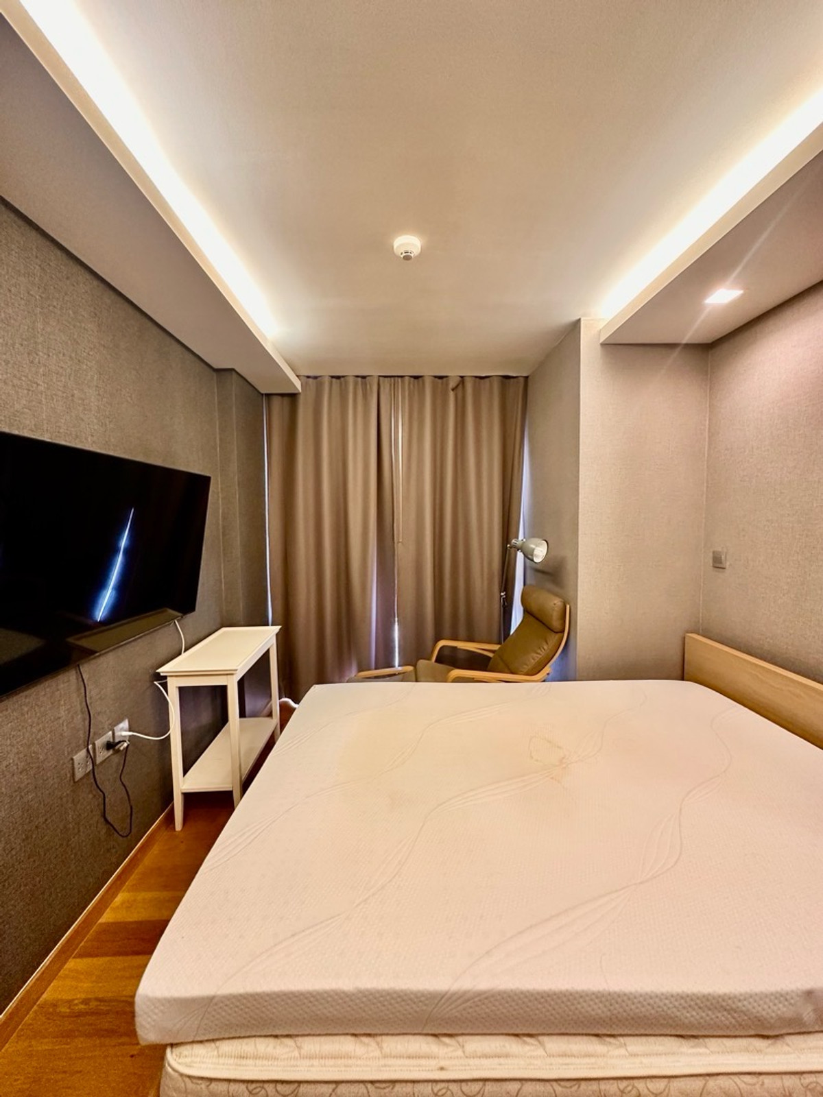 For SaleCondoSukhumvit, Asoke, Thonglor : Fully furnished, ready to move in, quiet, balcony actually usable, 2 ways to enter and exit.