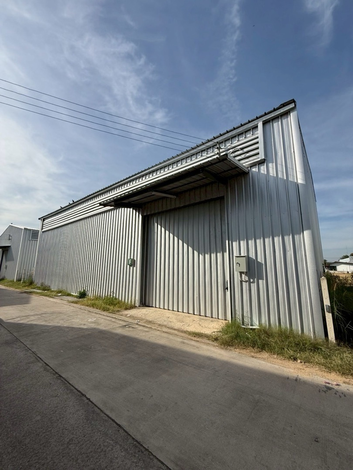 For RentWarehousePattaya, Bangsaen, Chonburi : R28F Warehouse for rent Laem Chabang-Pattaya 288 sq m.