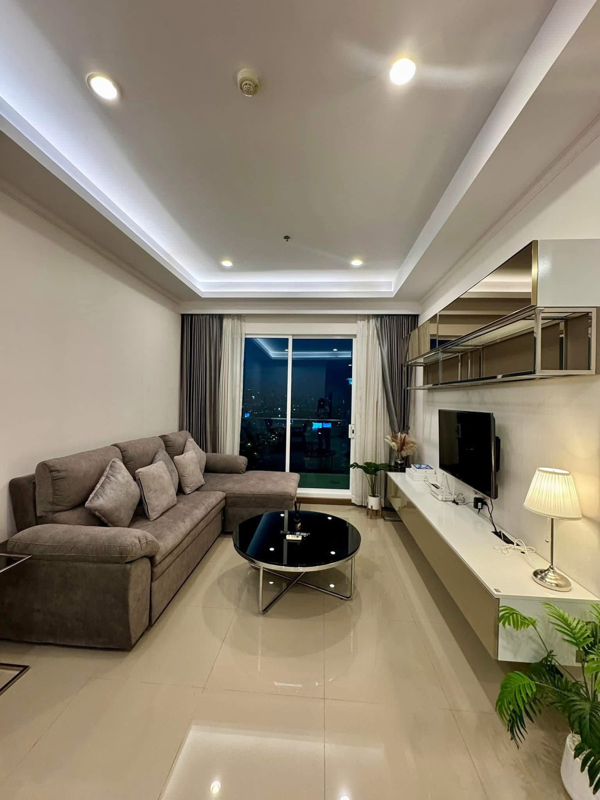 ขายคอนโดราชเทวี พญาไท : ขายด่วน ✨ Supalai Elite Phayathai ✨ ห้องมุมพิเศษ เฟอร์นิเจอร์ และ เครื่องใช้ไฟฟ้าครบ ใกล้ BTS สยาม