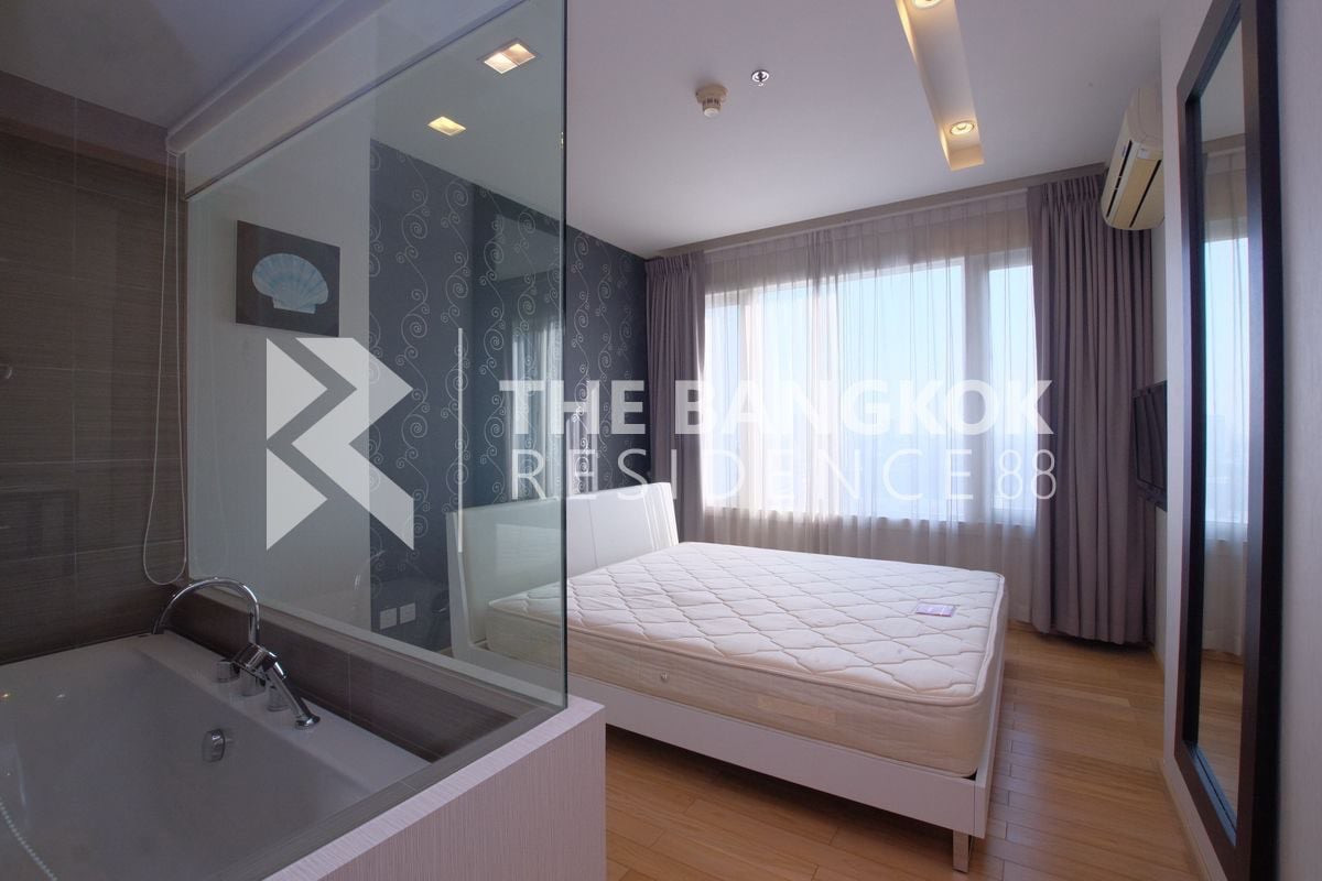 For RentCondoSukhumvit, Asoke, Thonglor : Siri At Sukhumvit 🚆 Your next chapter starts on Sukhumvit’s coolest street. by Cholly