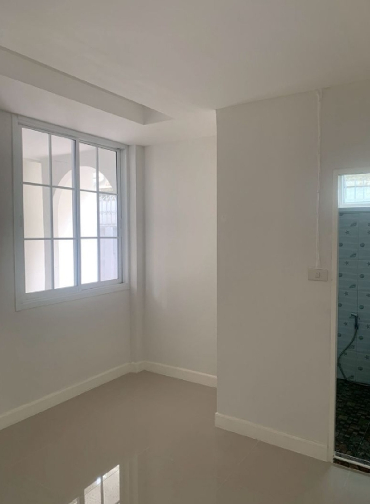 ขายบ้านลาดพร้าว101 แฮปปี้แลนด์ : ขายบ้านเดี่ยว 2 ชั้น เนื้อที่ 53 ตรว. หมู่บ้านโชคชัย คลองจั่น  ถนนนวมินทร์ 81 แยก 3-27 แขวงนวมินทร์ เขตบึงกุ่ม ใกล้ถนนสายหลักหลายสาย เดอะมอลล์ บางกะปิ ตลาดสดอินทารักษ์ มหาวิทยาลัยรามคำแหง ใกล้ นิด้า