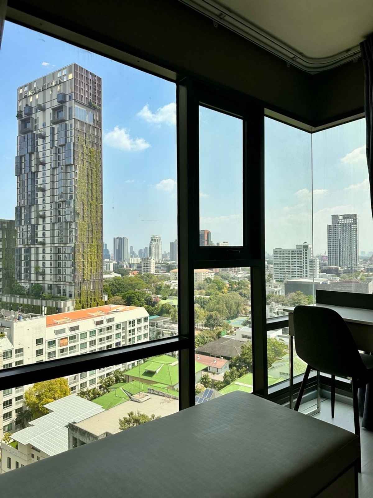 For SaleCondoSukhumvit, Asoke, Thonglor : Built-in, fully decorated, ready to move in. Not hot in the afternoon sun, beautiful view, 149,000 per sq m.