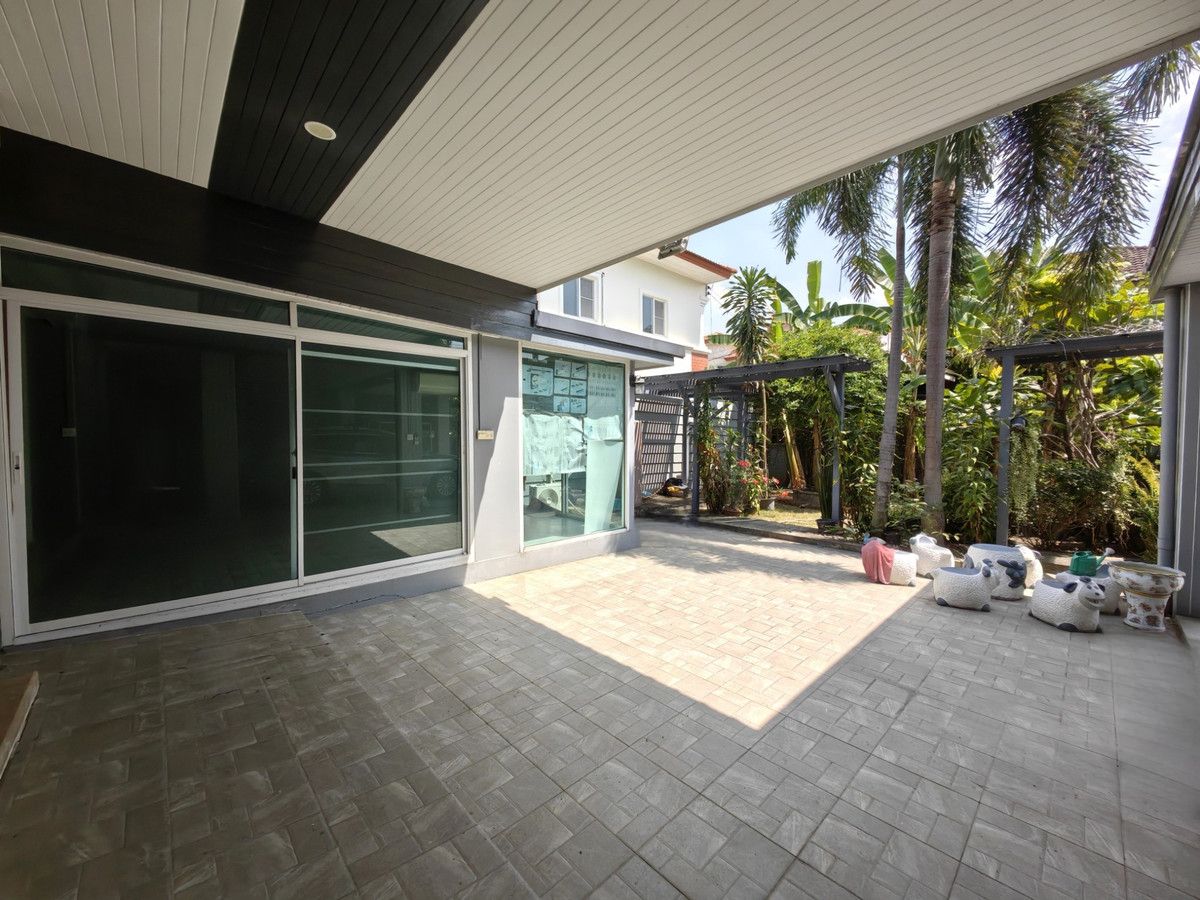 ขายบ้านเกษตรศาสตร์ รัชโยธิน : ขายบ้านเดี่ยว เดอะแพลนท์ วงแหวน-รามอินทรา เนื้อที่ 80.1 ตรว. หลังริม ทำเลดี การเดินทางสะดวก ใกล้ทางด่วน ใกล้แฟชั่น ใกล้แจ๊สคู้บอน