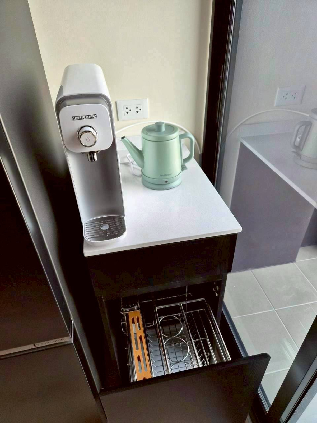 ให้เช่าคอนโดพระราม 9 เพชรบุรีตัดใหม่ RCA : ห้องนี้ทำเลดีมาก ใกล้ MRT พระราม 9 เดินได้แค่ประมาณ 500 เมตร  ให้เช่า Nue District R9 ชั้น 31 วิวดี ทิศตะวันออก ไม่ร้อน วิวเมือง