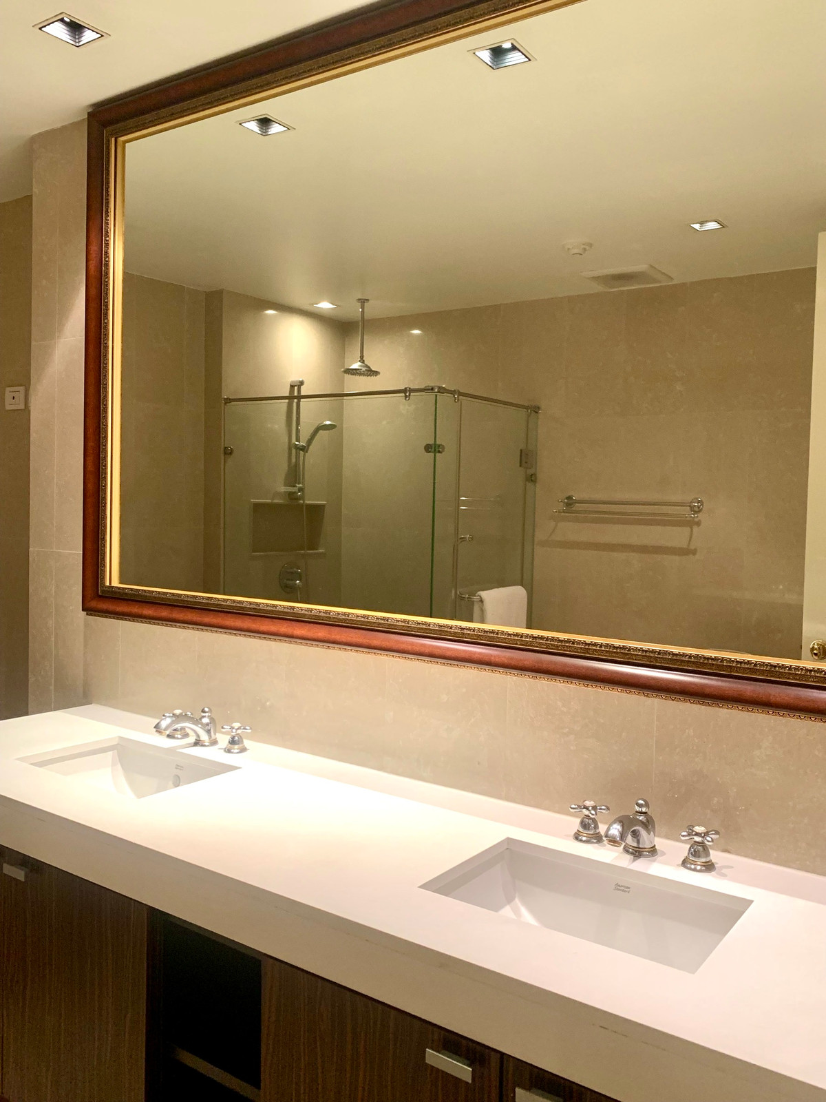 ให้เช่าคอนโดวิทยุ ชิดลม หลังสวน : Athenee Residence: 4bed 4.5bath + maid  295sqm. 170,000/mth. Am: 0656199198