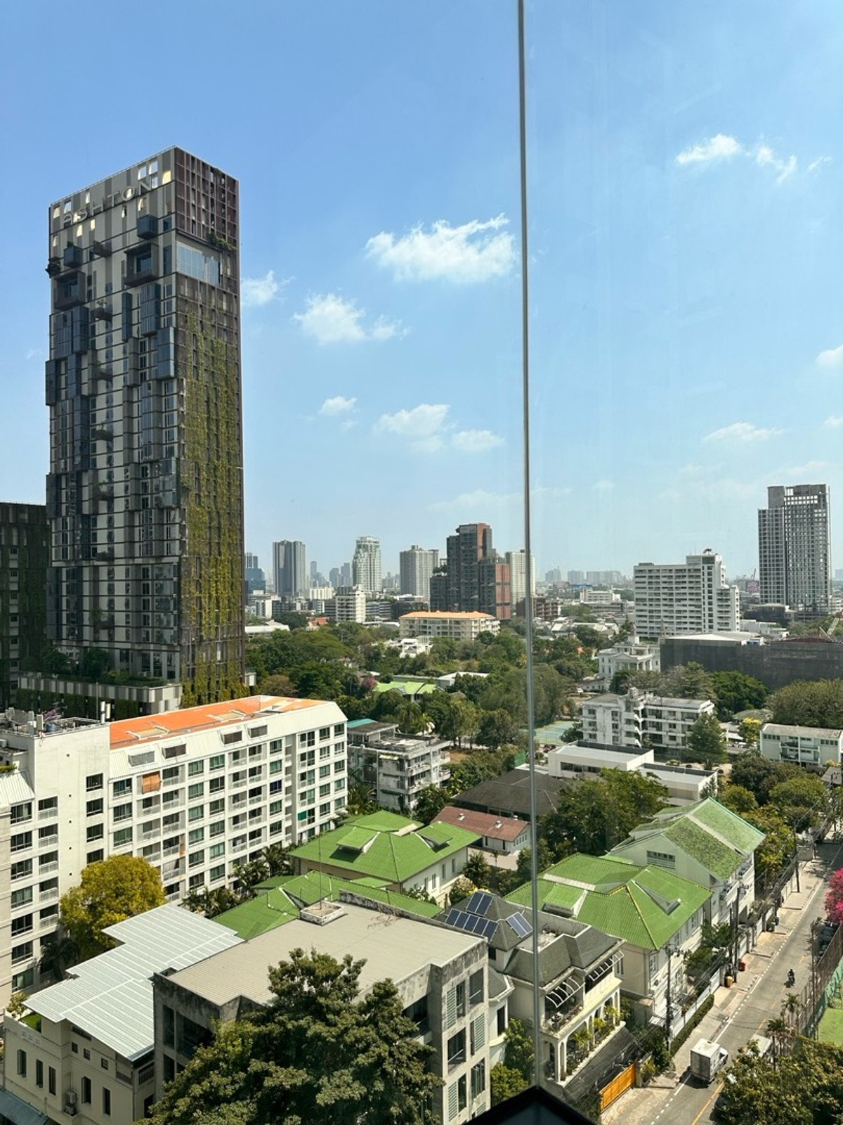 For SaleCondoSukhumvit, Asoke, Thonglor : Built-in, fully decorated, ready to move in. Not hot in the afternoon sun, beautiful view, 149,000 per sq m.