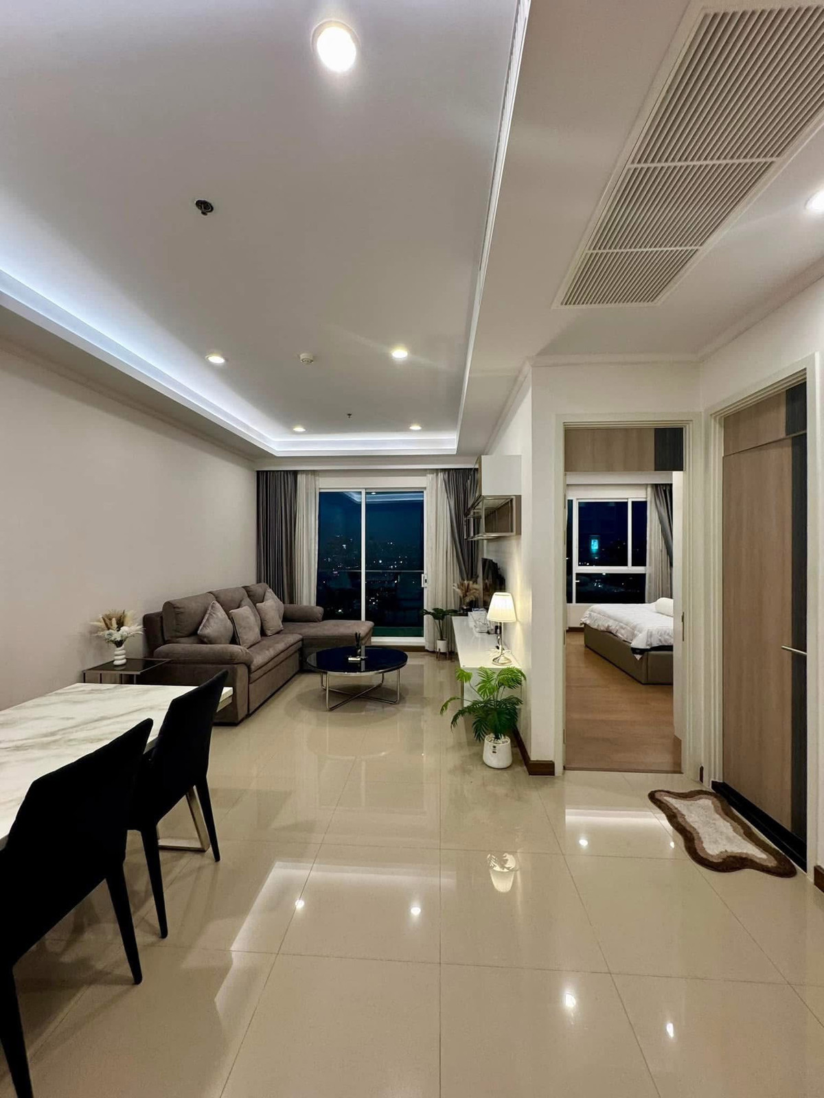 ขายคอนโดราชเทวี พญาไท : ขายด่วน ✨ Supalai Elite Phayathai ✨ ห้องมุมพิเศษ เฟอร์นิเจอร์ และ เครื่องใช้ไฟฟ้าครบ ใกล้ BTS สยาม