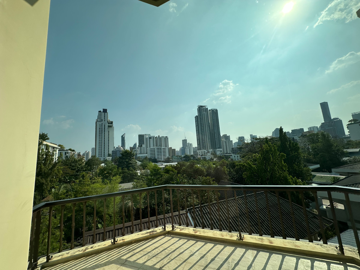 For RentCondoSukhumvit, Asoke, Thonglor : For rent: The Cadogan Private Residence, wide space, very good price, in the heart of the city, convenient to travel.