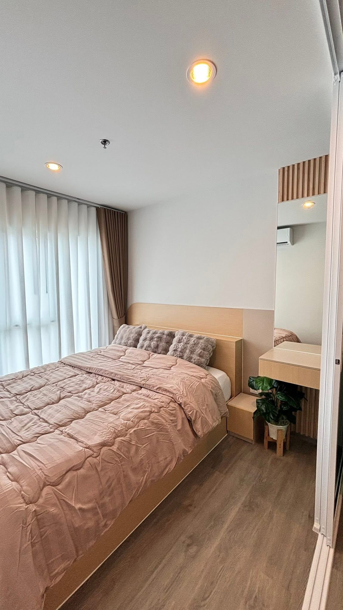 ให้เช่าคอนโดบางนา แบริ่ง ลาซาล : ให้เช่า Regent Home Bangna ห้องใหม่