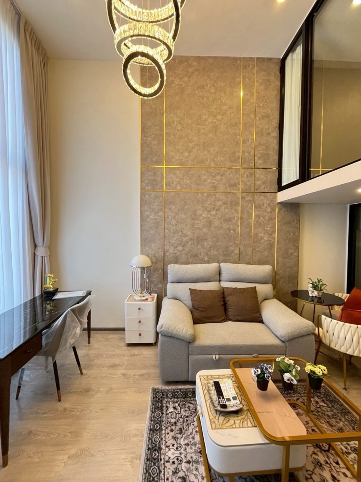 For RentCondoRatchadapisek, Huaikwang, Suttisan : ⭐️SOHO BANGKOK⭐️ Duo Duplex 38sq.m 28k Contact Us🌈