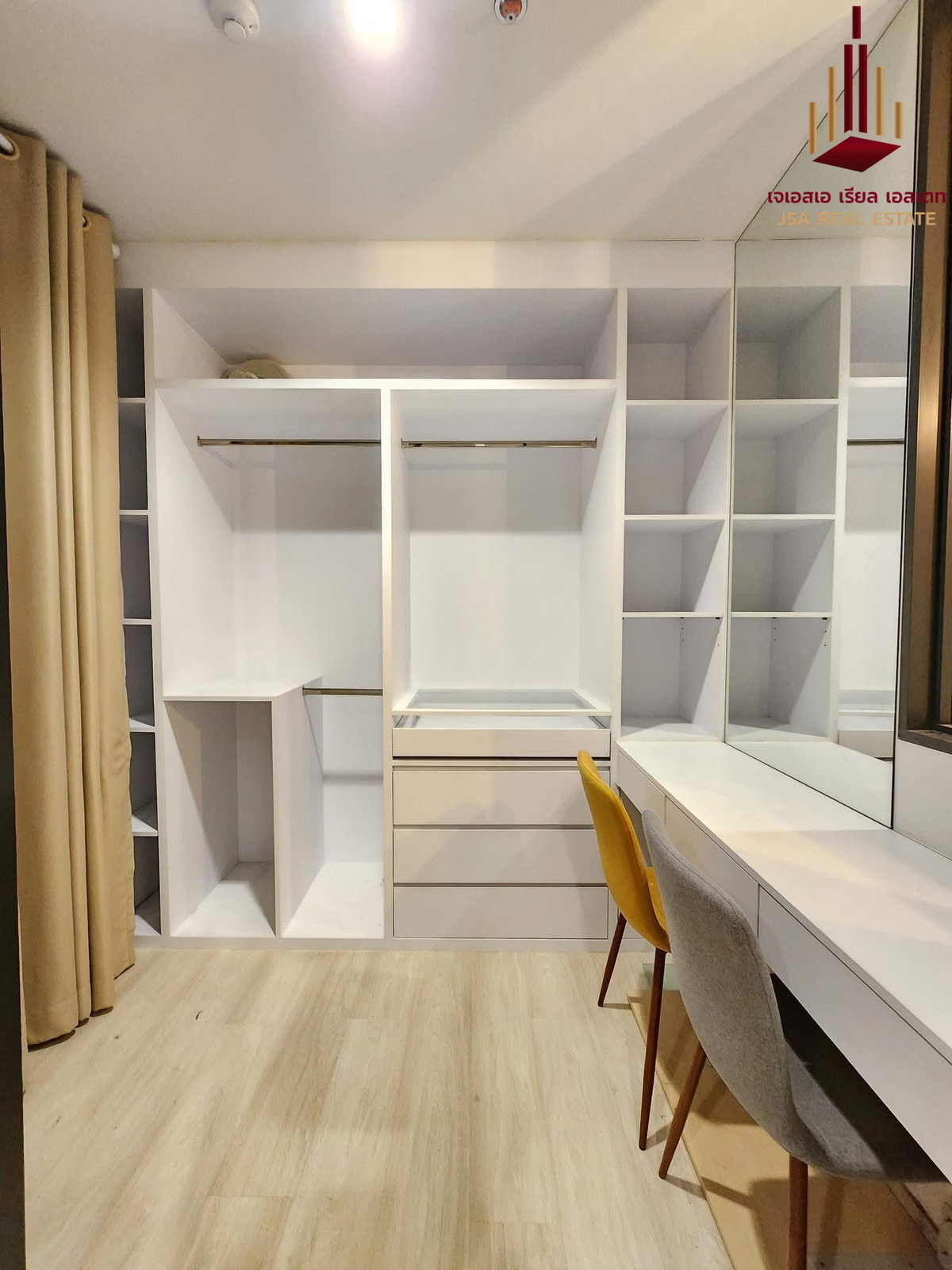 ขายคอนโดวิทยุ ชิดลม หลังสวน : ✨ For Sale: Life One Wireless Condo ✨  💰 Only 5,390,000 THB