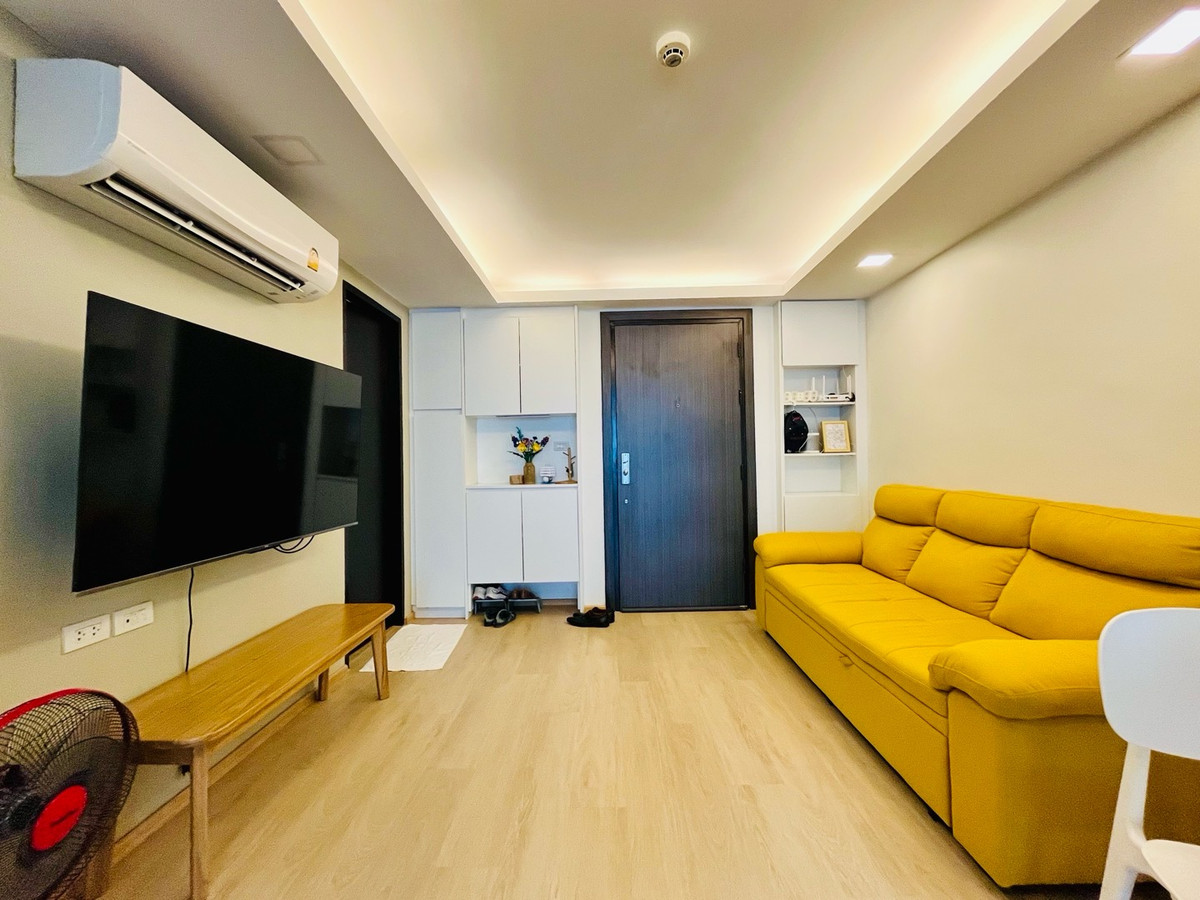 For RentCondoLadprao101, Happy Land, The Mall Bang Kapi : Luxury condo for rent on Lat Phrao Road, near the BTS, 2 bedrooms, 50 square meters, never rented to anyone.