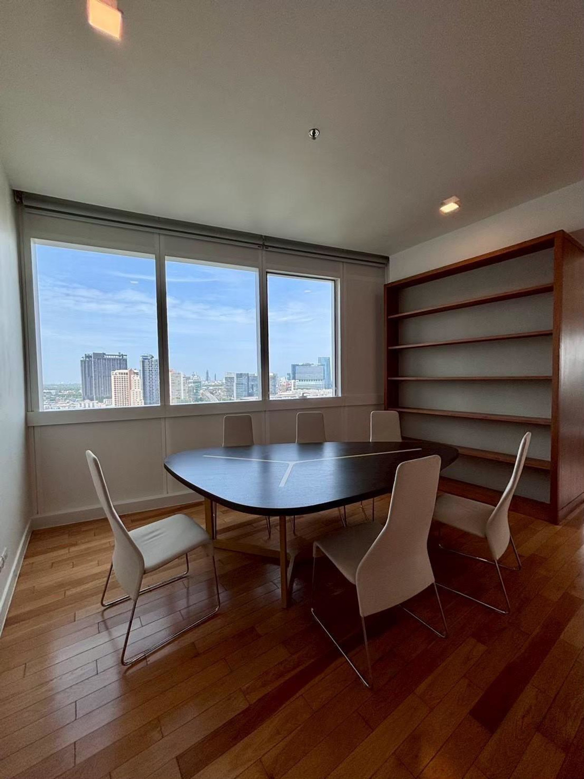 For RentCondoSukhumvit, Asoke, Thonglor : LTH14648 – Condo for Rent | Millennium Residence | 192.95 sqm | 3 Beds 4 Baths | Near BTS Asoke | 120K/Month | Condo for rent Millennium Residence