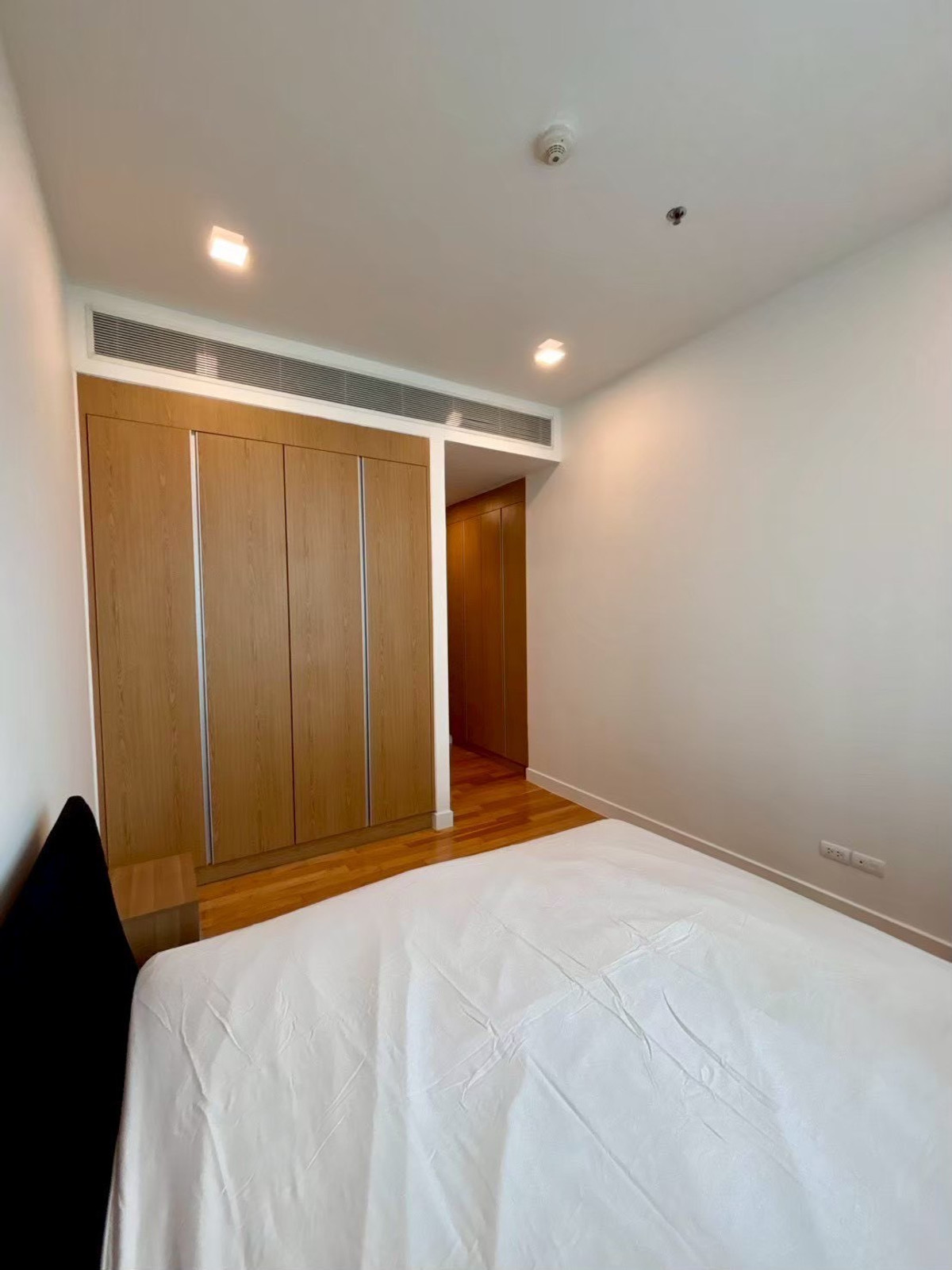 For RentCondoSukhumvit, Asoke, Thonglor : LTH14648 – Condo for Rent | Millennium Residence | 192.95 sqm | 3 Beds 4 Baths | Near BTS Asoke | 120K/Month | Condo for rent Millennium Residence