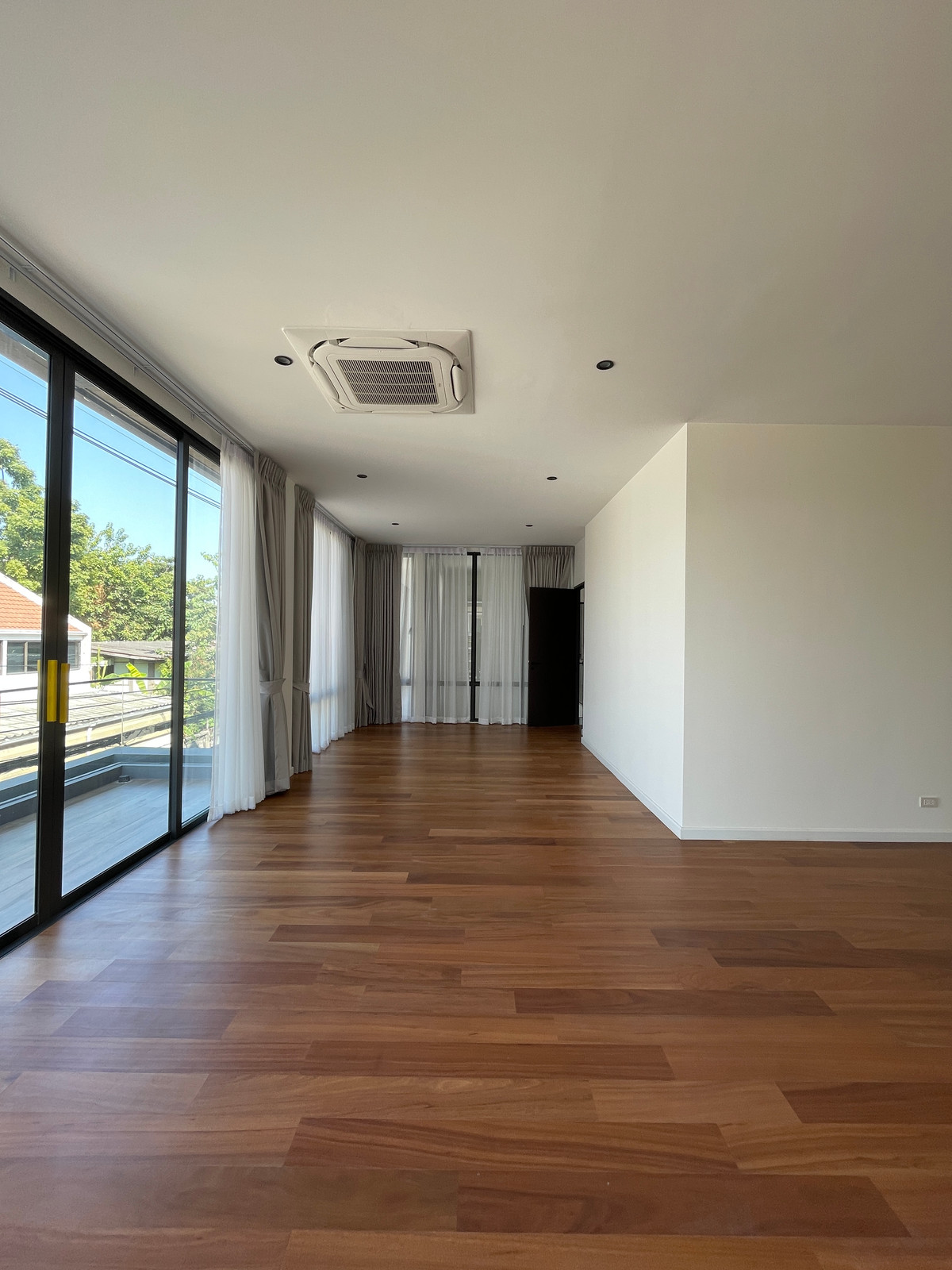 For SaleHouseChokchai 4, Ladprao 71, Ladprao 48, : Super Luxury THIRRA Ladprao detached house for sale – highest level of privacy On a potential location near MRT Phawana