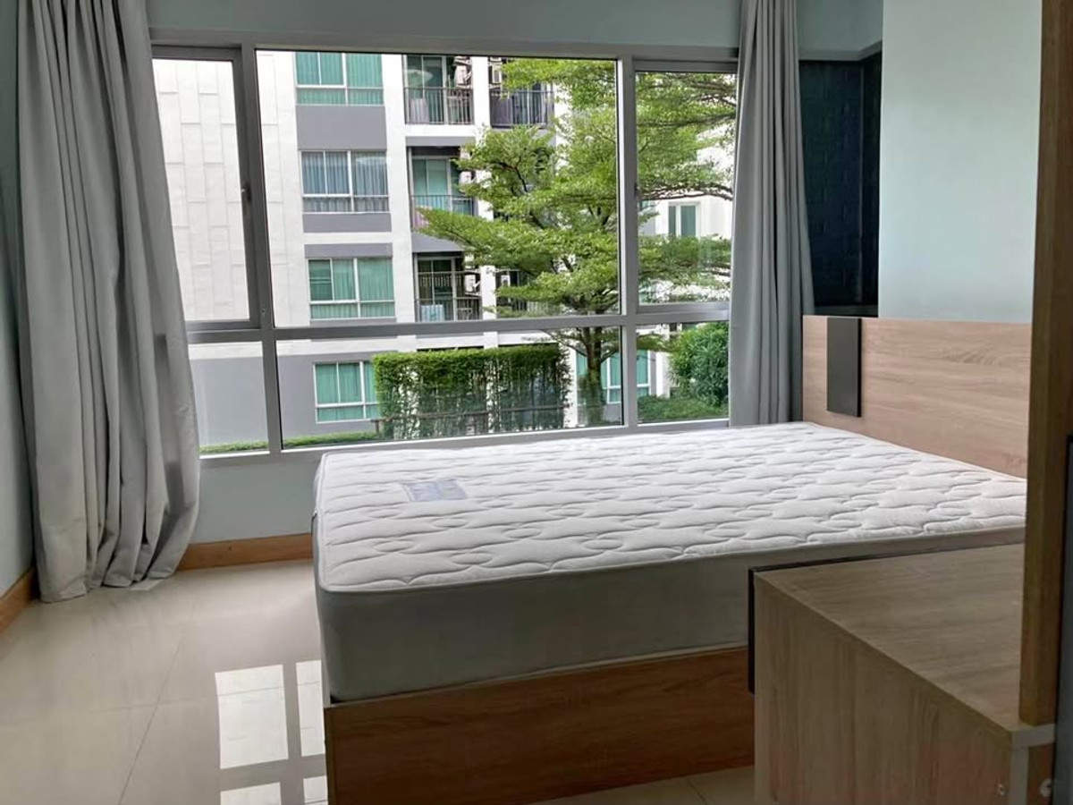 For RentCondoLadprao, Central Ladprao : Condo near MRT Lat Phrao 600 m., garden view, large room 33 sq m. Price only 8,000 Condo for rent, Condo One Lat Phrao 18, large room, garden view, near MRT Lat Phrao, convenient travel.