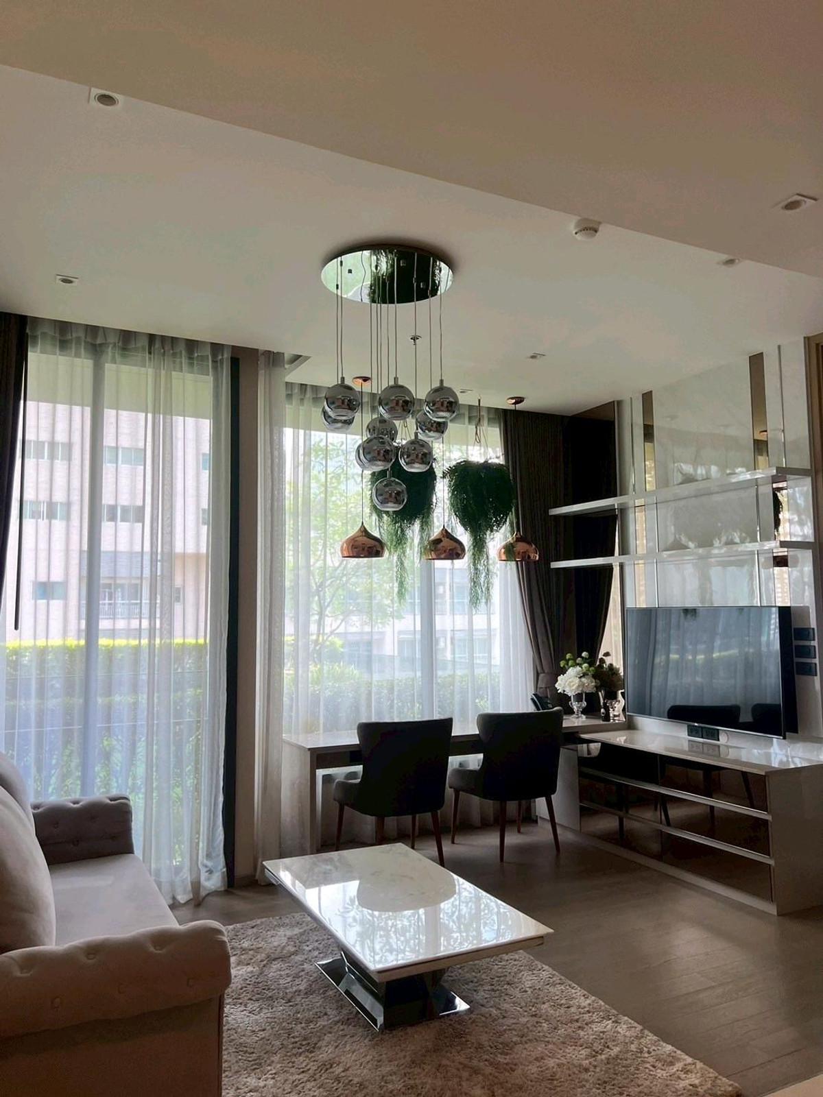 ให้เช่าคอนโดสุขุมวิท อโศก ทองหล่อ : 📌For RENT เช่า | The Esse Asoke - 1BR (52 sqm) Garden Unit 42,000 THB/month